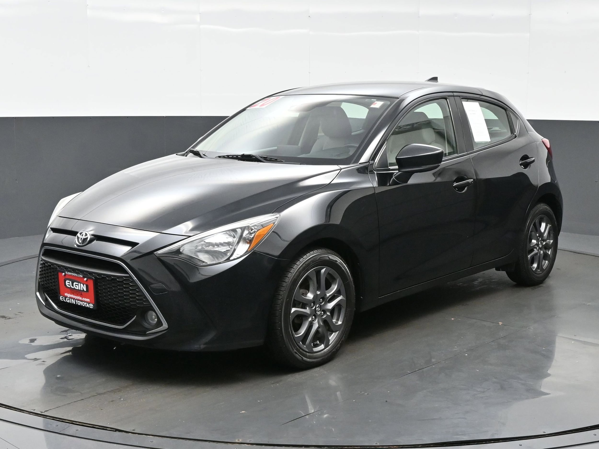 Used 2020 Toyota Yaris LE with VIN 3MYDLBJVXLY705236 for sale in Streamwood, IL