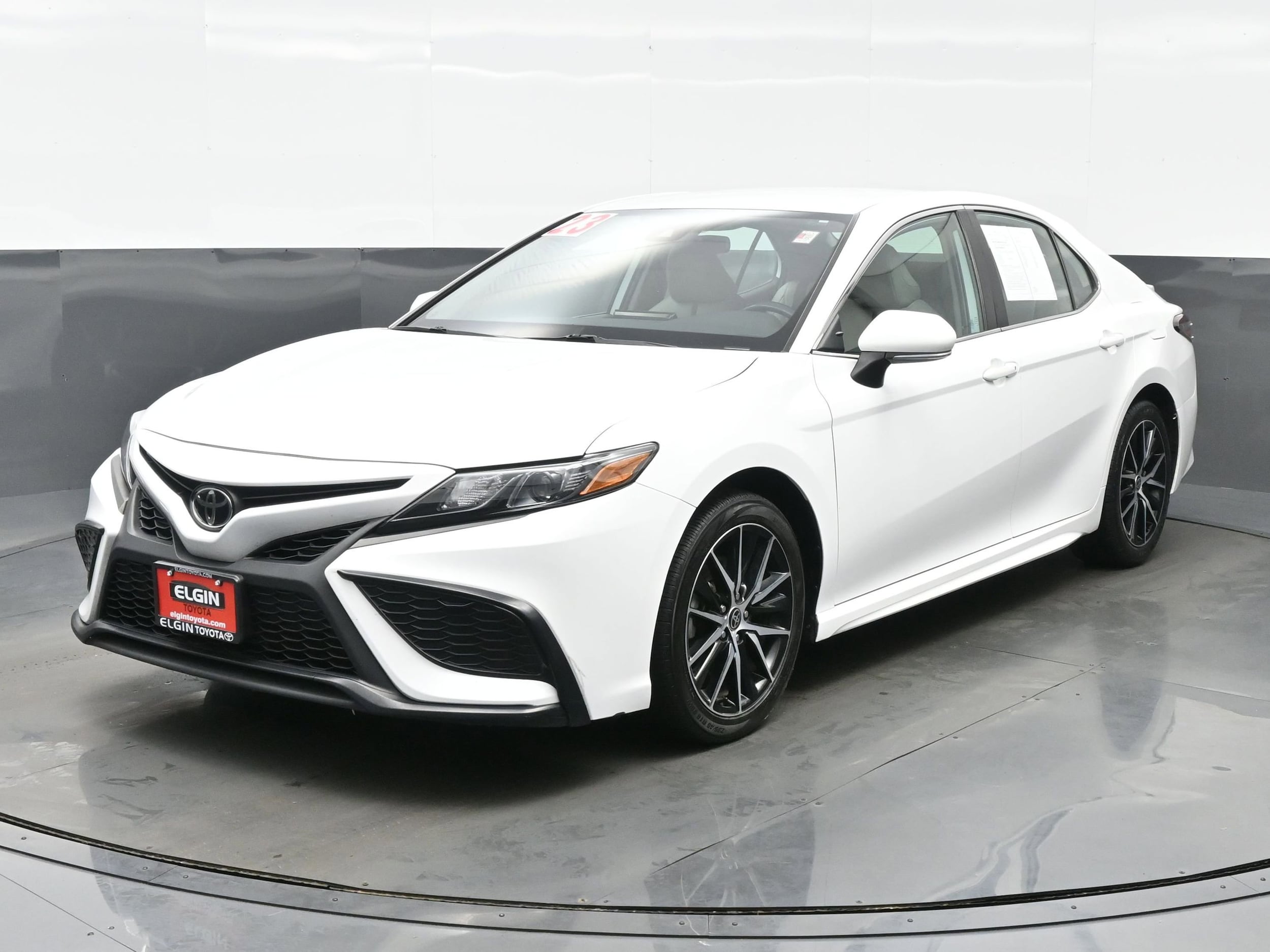 Used 2023 Toyota Camry SE with VIN 4T1G11AK5PU738117 for sale in Streamwood, IL