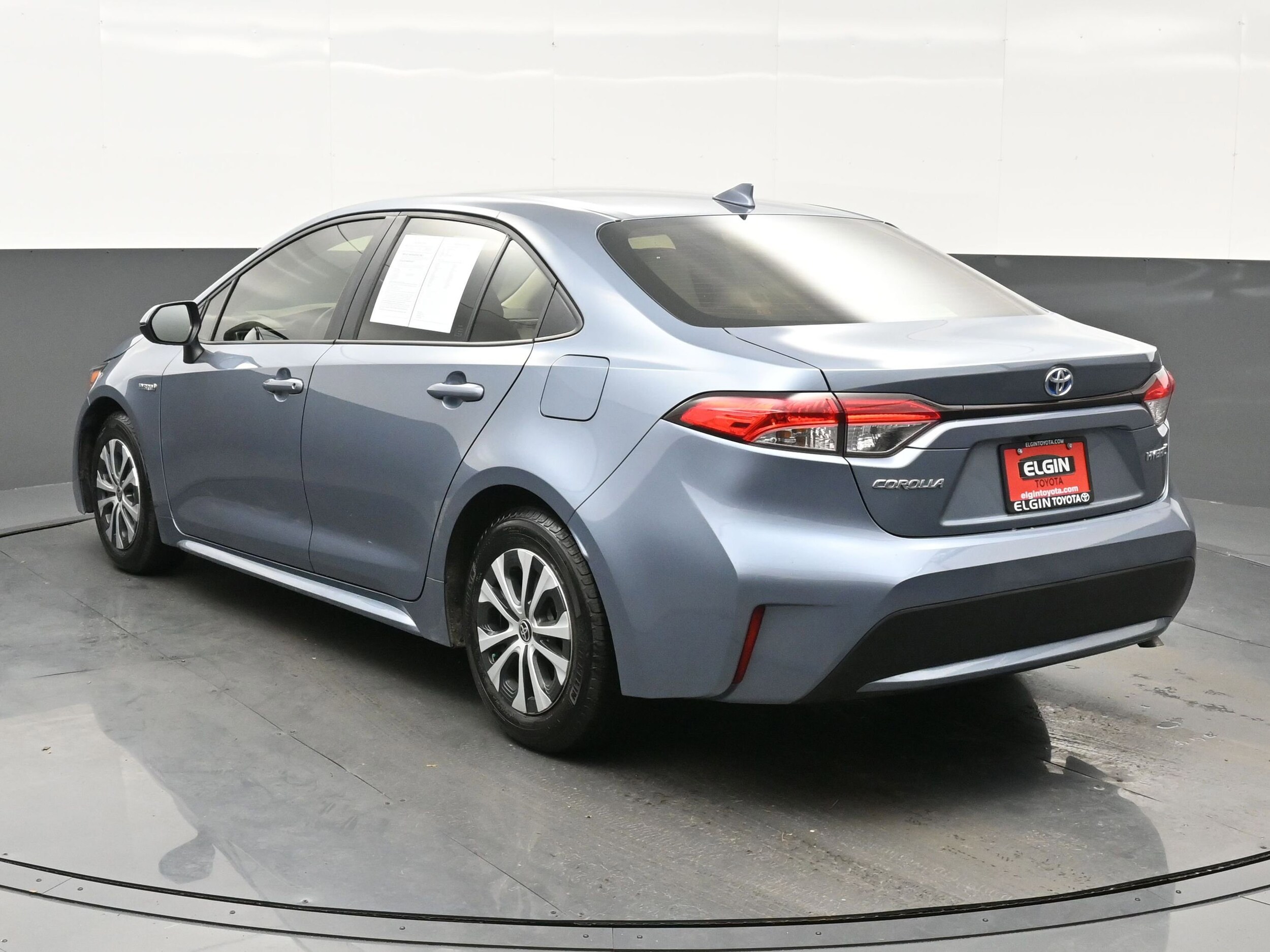 2020 Toyota Corolla Hybrid LE photo 4