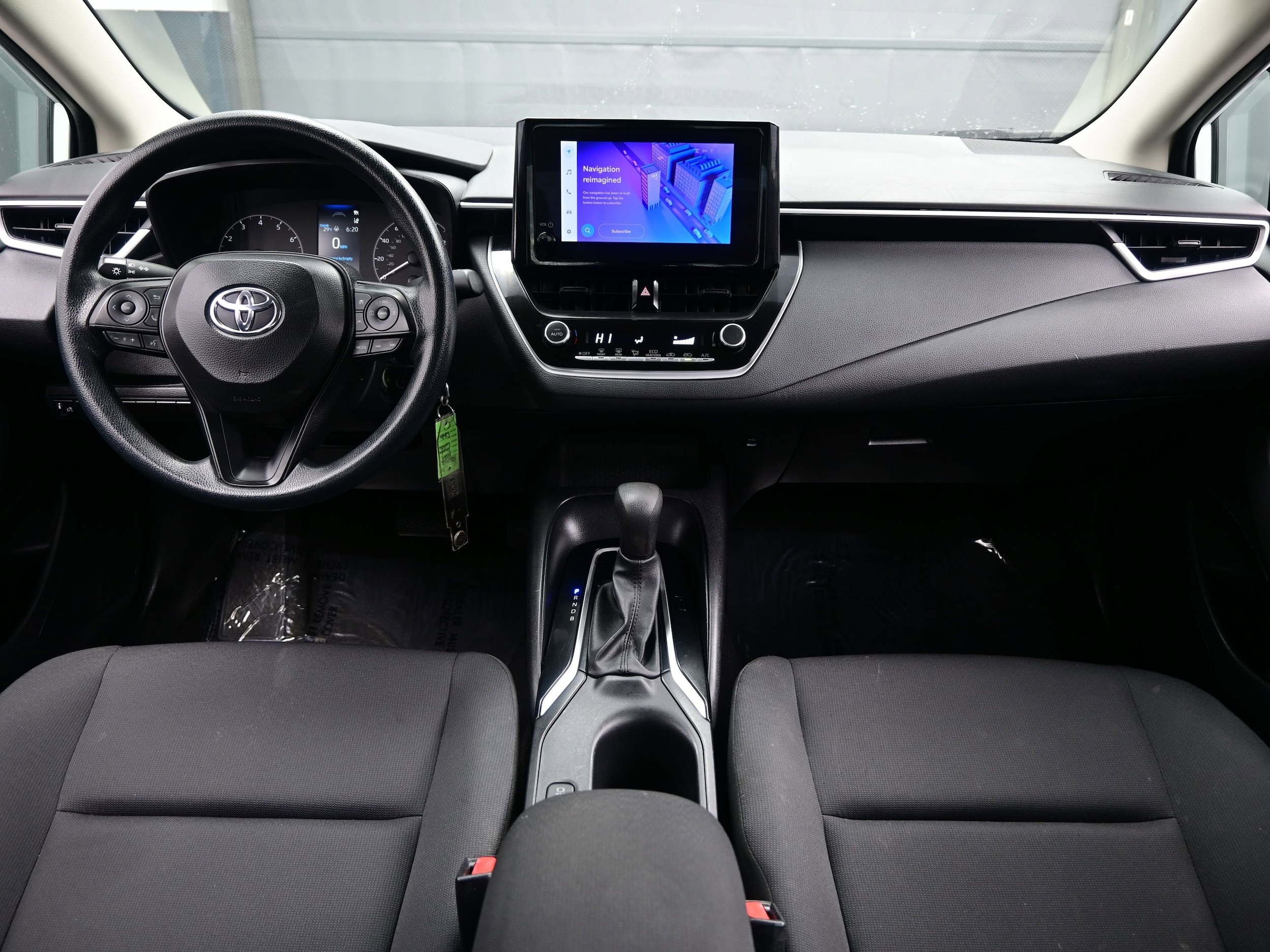 2024 Toyota Corolla LE - Photo 16