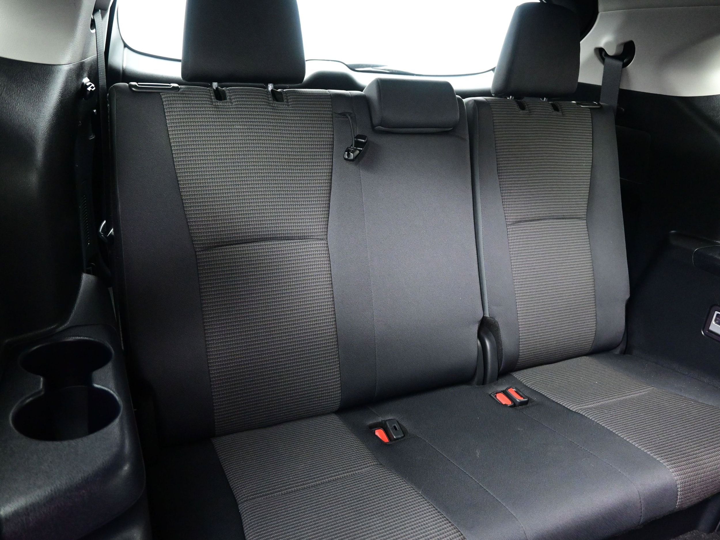 2024 Toyota Highlander LE - Photo 17