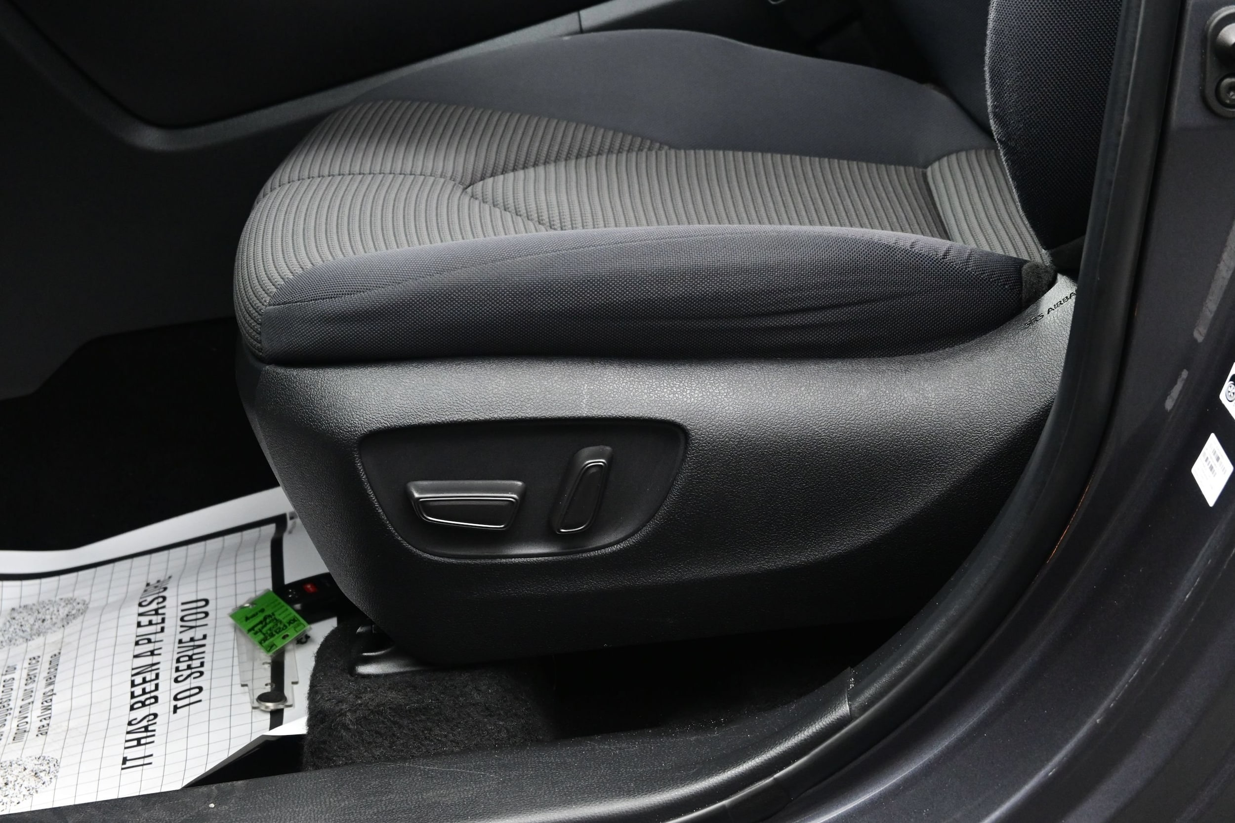 2024 Toyota Highlander LE - Photo 11