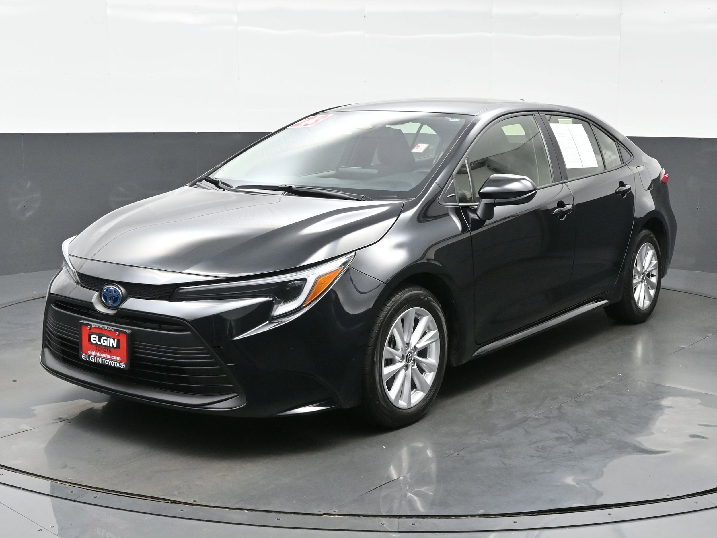 Used 2023 Toyota Corolla LE with VIN JTDBCMFE3P3023923 for sale in Streamwood, IL