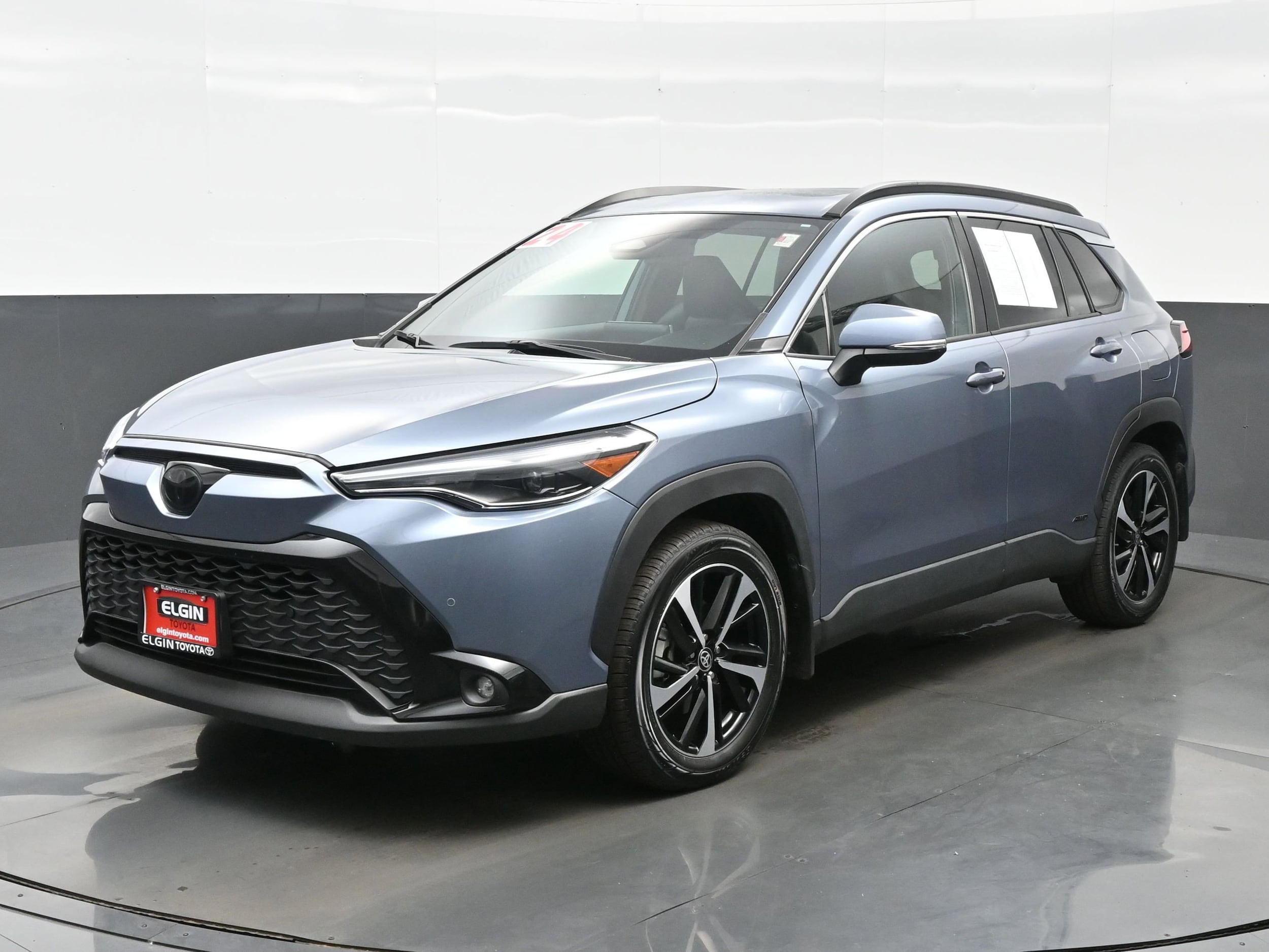 Used 2024 Toyota Corolla Cross XSE with VIN 7MUFBABG3RV022515 for sale in Streamwood, IL