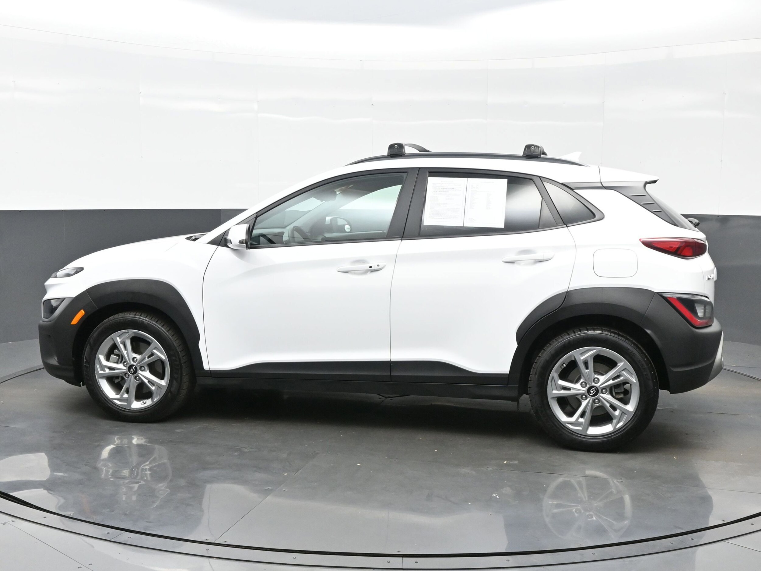2023 Hyundai Kona SEL photo 2