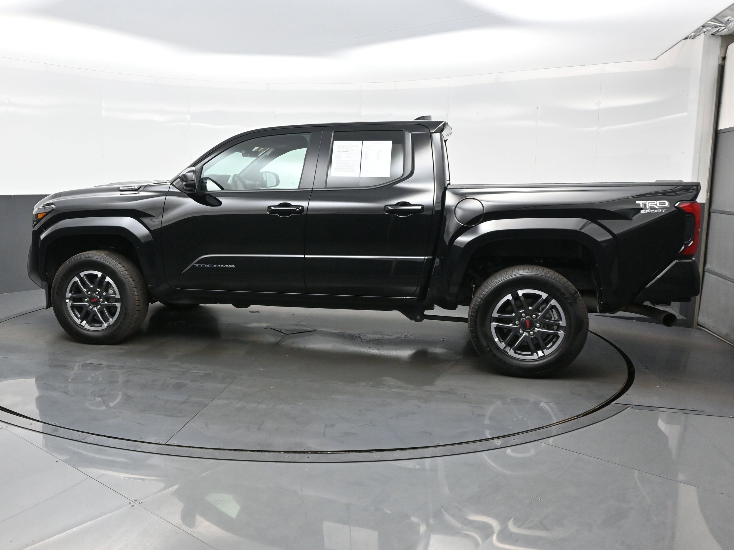 2024 Toyota Tacoma TRD Sport photo 3