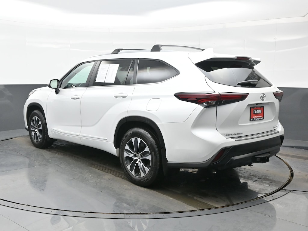 Used 2025 Toyota Highlander XLE SUV