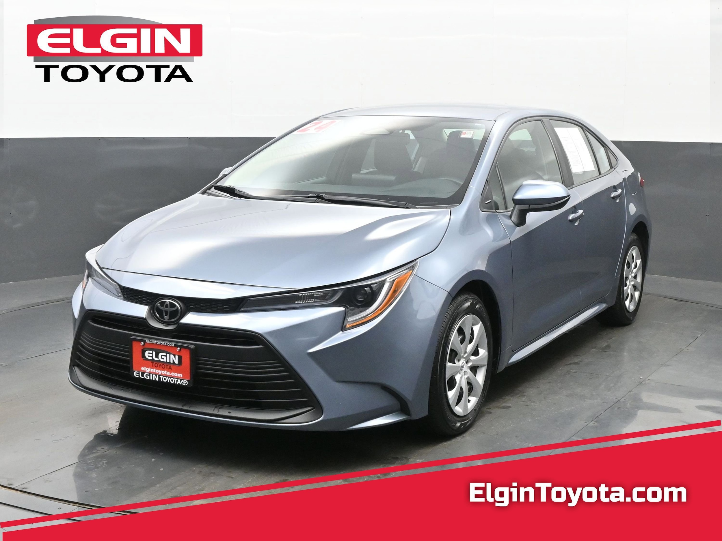 2024 Toyota Corolla LE's photo