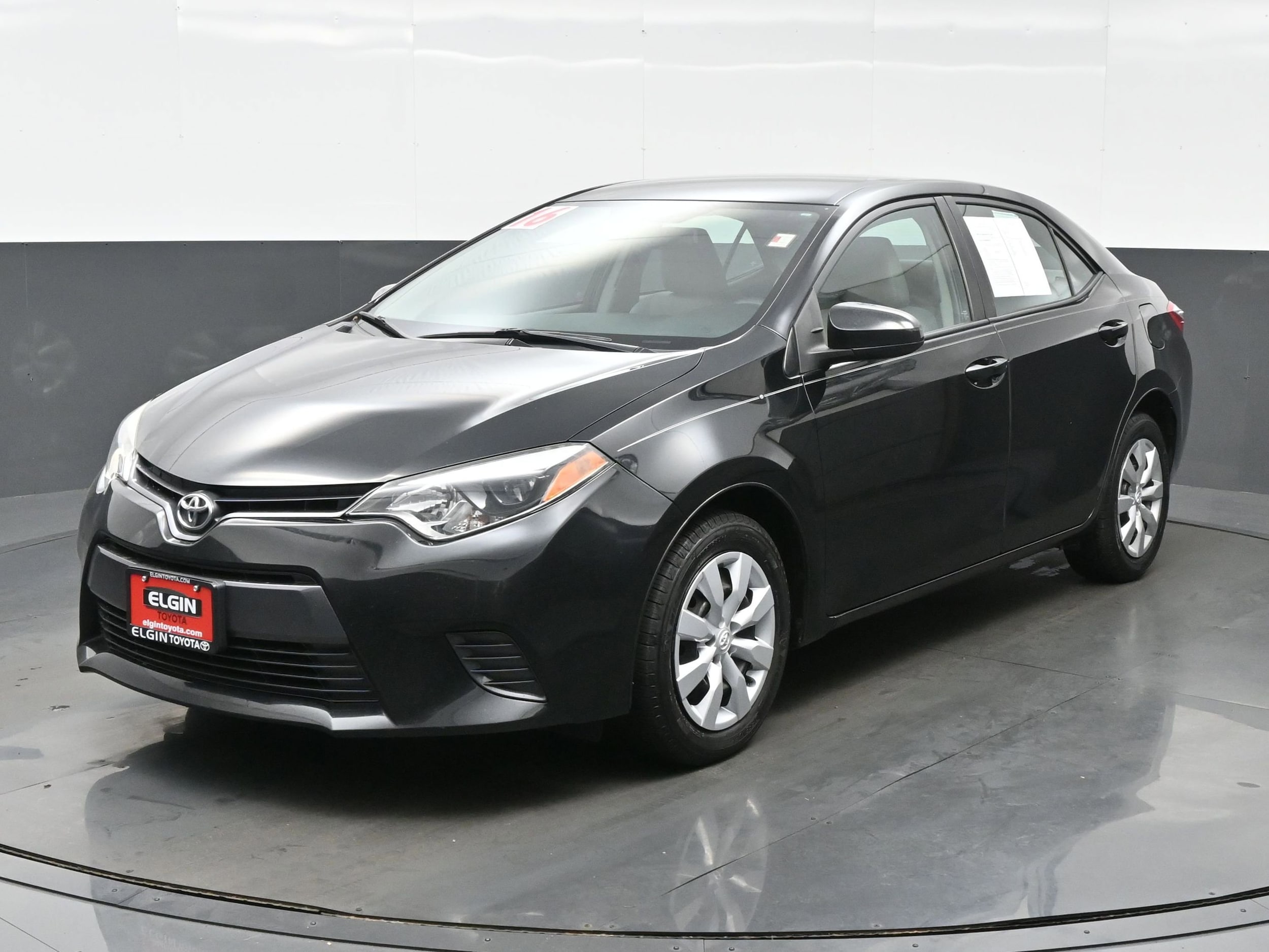Used 2016 Toyota Corolla LE with VIN 2T1BURHE8GC711026 for sale in Streamwood, IL