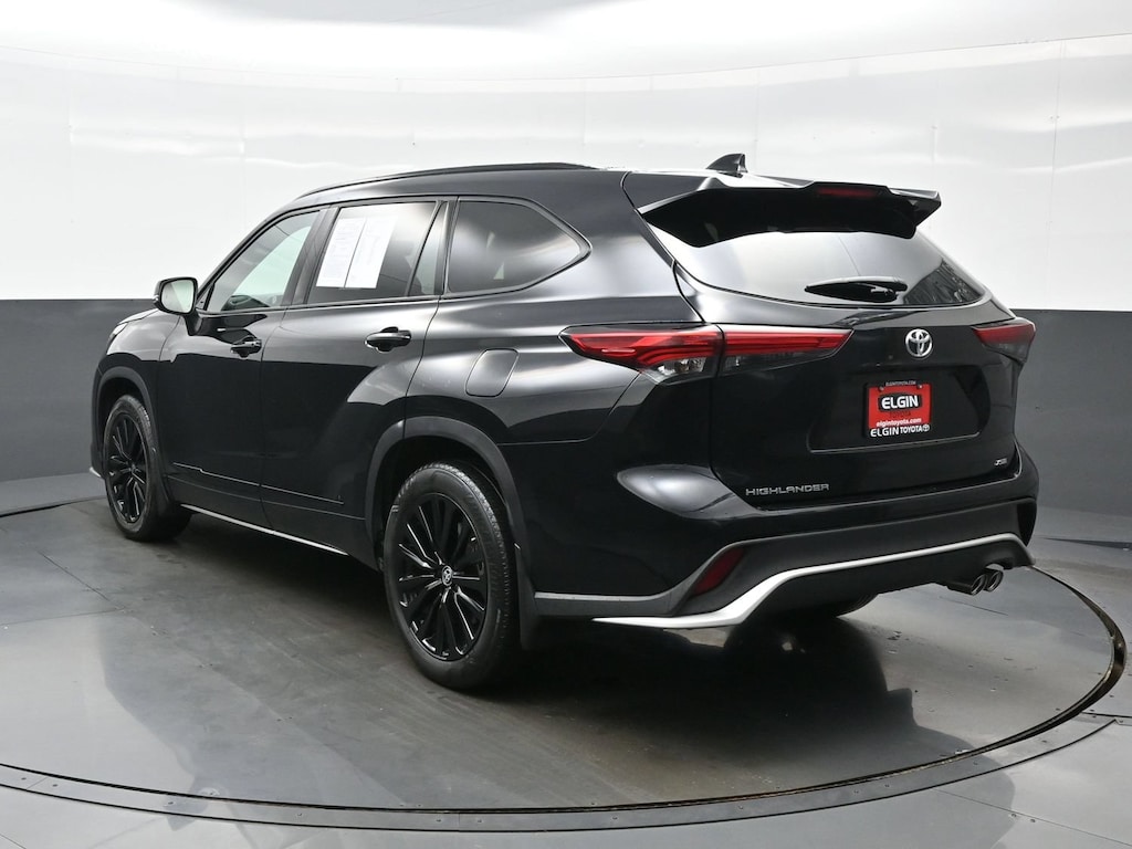 Used 2023 Toyota Highlander XSE SUV