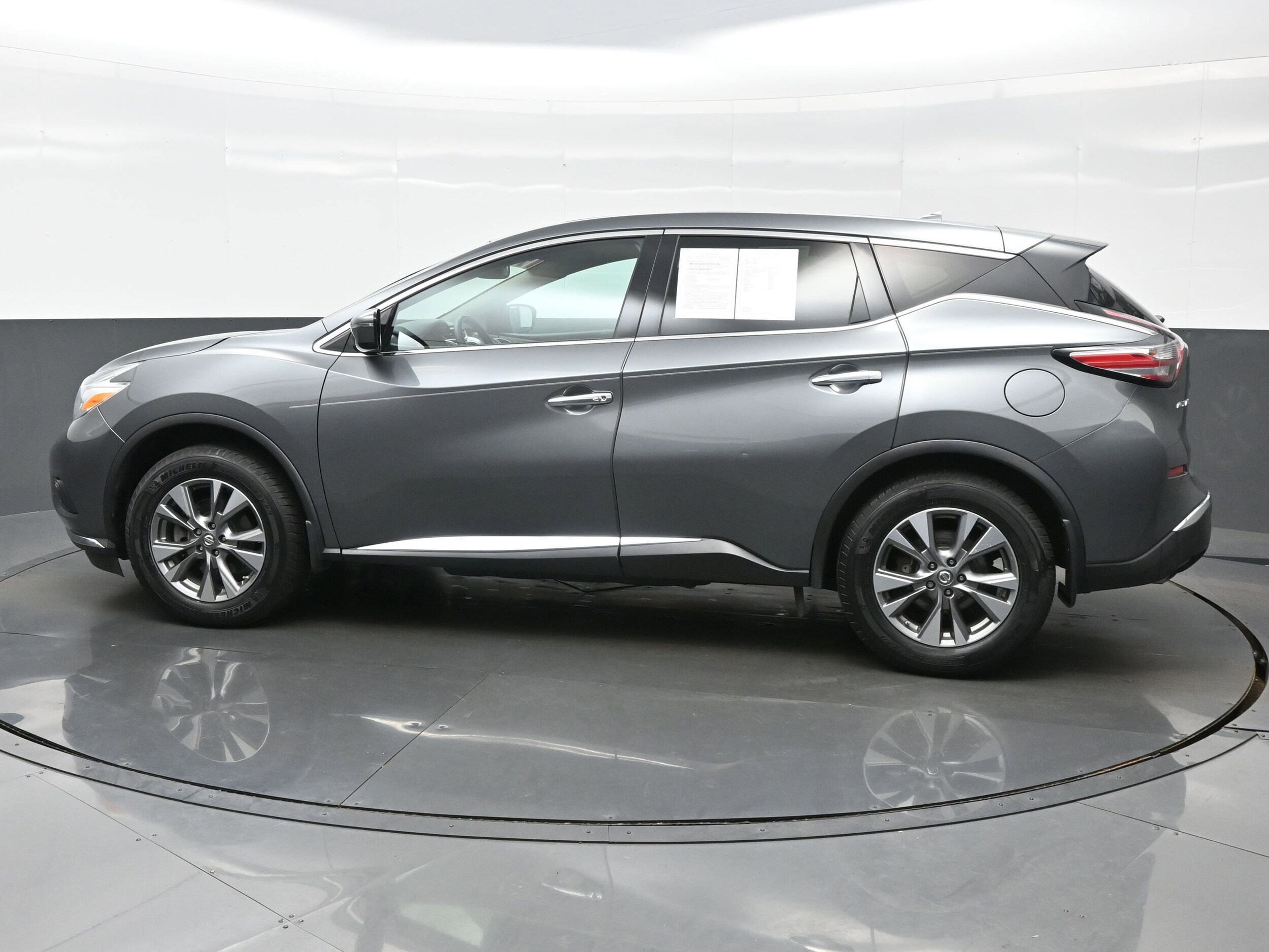 2016 Nissan Murano S photo 3