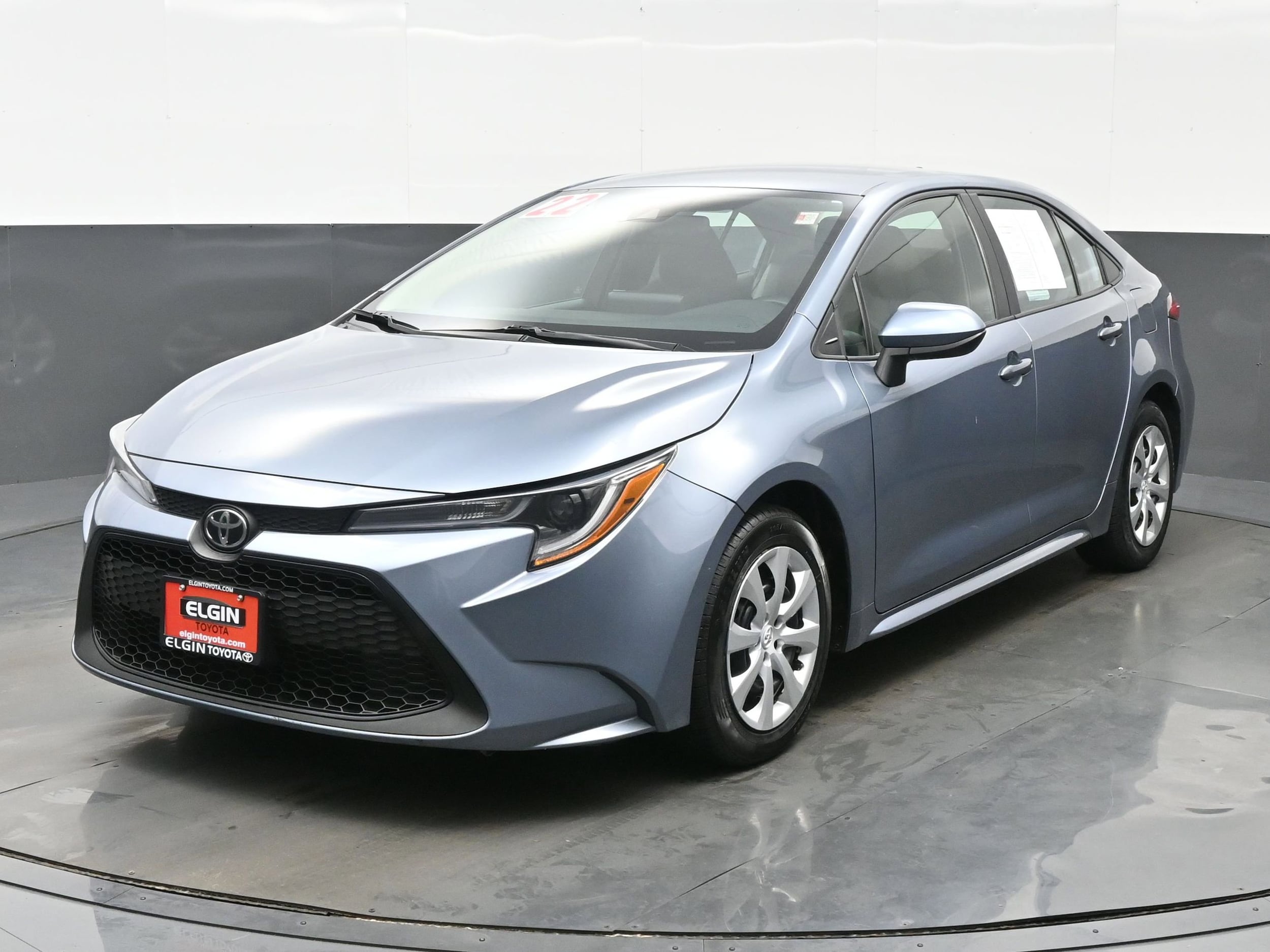 Used 2022 Toyota Corolla LE with VIN 5YFEPMAE8NP357314 for sale in Streamwood, IL