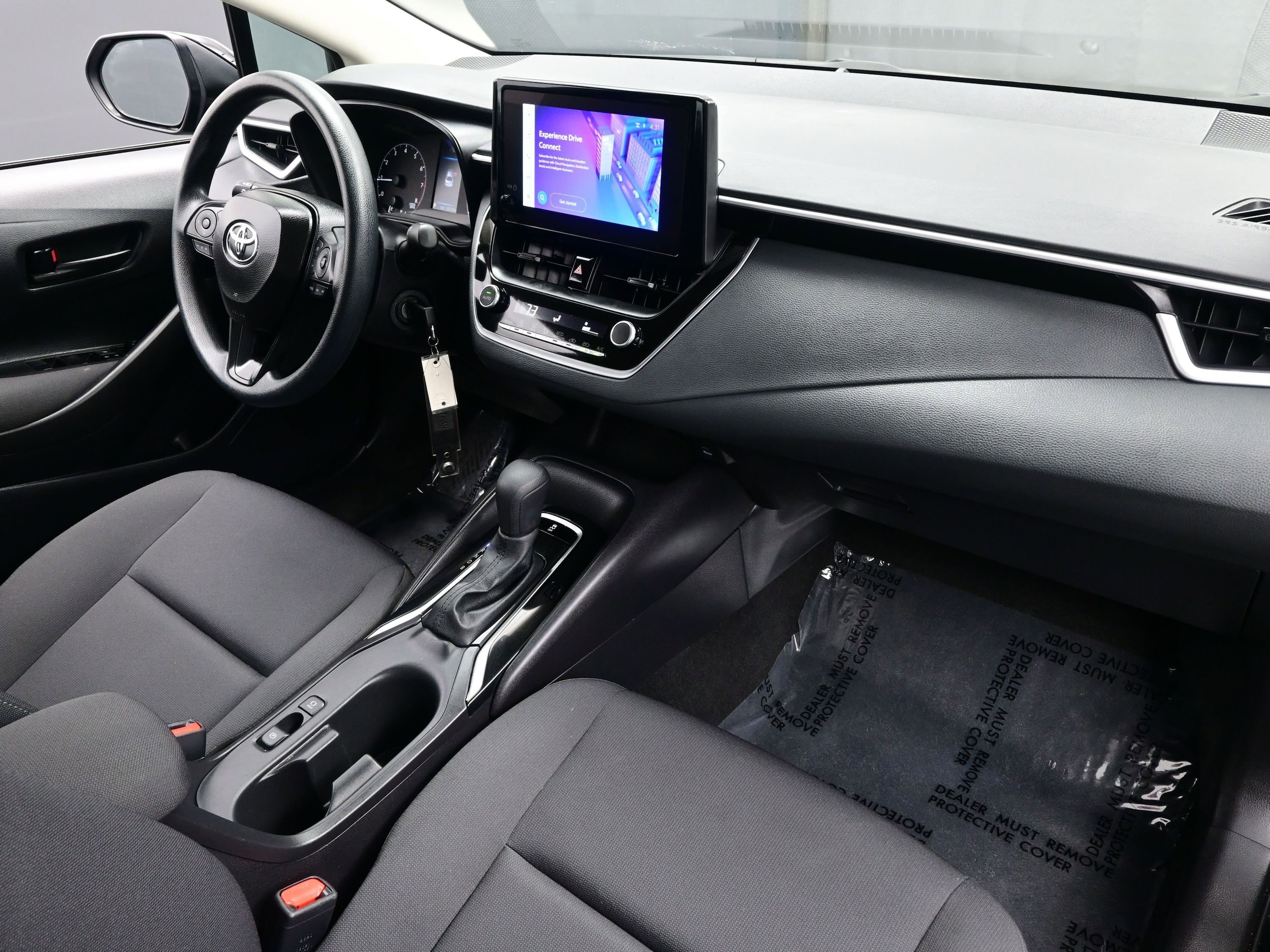 2025 Toyota Corolla LE - Photo 14