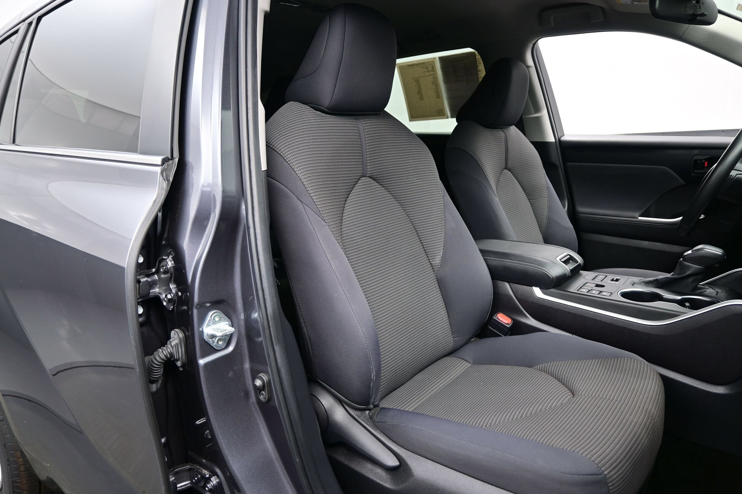 2024 Toyota Highlander LE - Photo 14