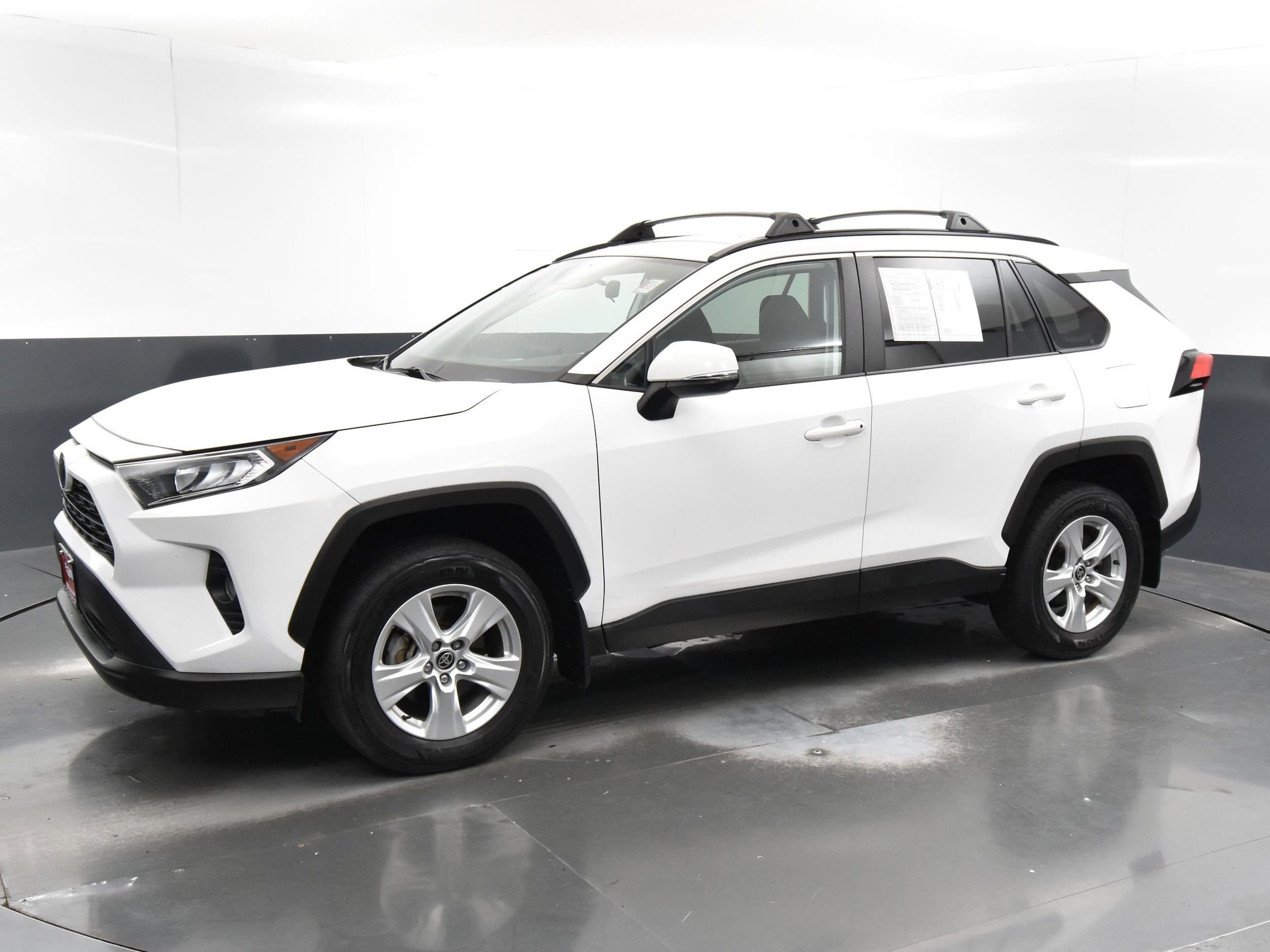 Used 2021 Toyota RAV4 XLE with VIN 2T3P1RFV8MC174856 for sale in Streamwood, IL