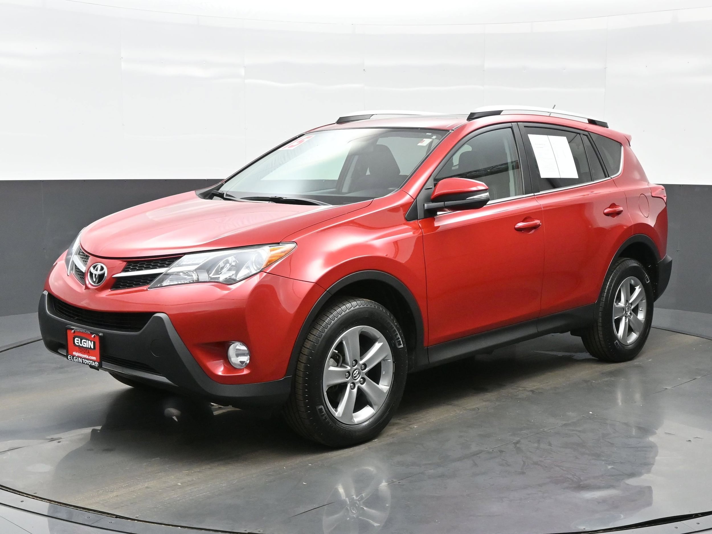 Used 2015 Toyota RAV4 XLE with VIN 2T3RFREV8FW302381 for sale in Streamwood, IL