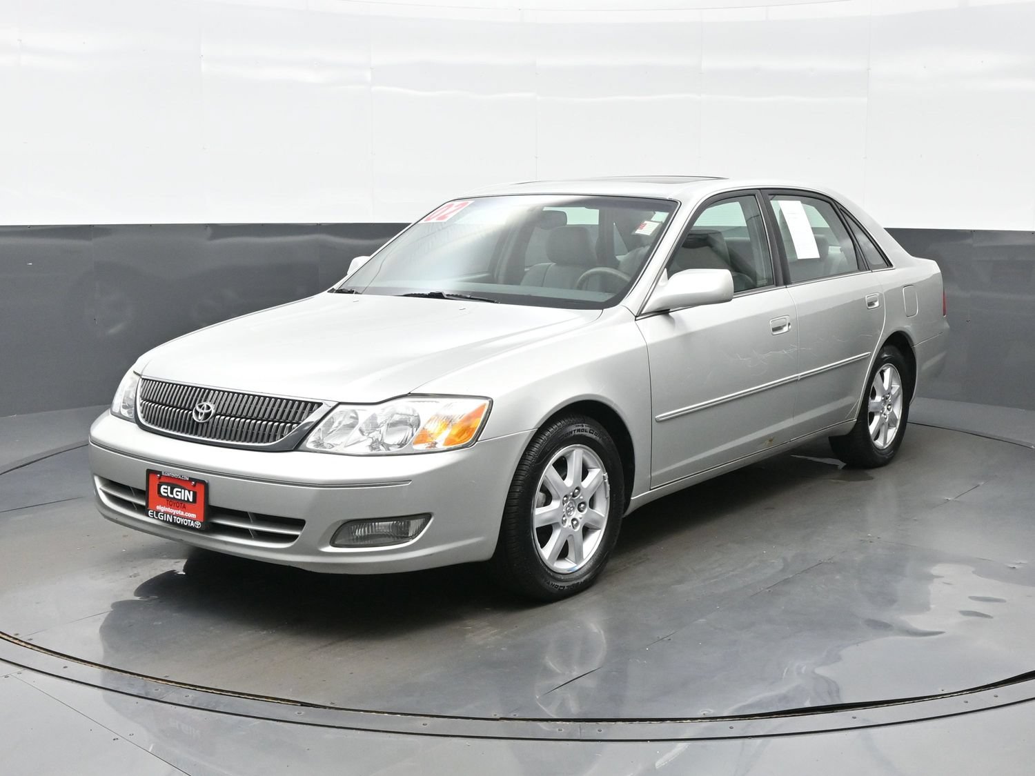Used 2002 Toyota Avalon XLS with VIN 4T1BF28B62U242534 for sale in Streamwood, IL