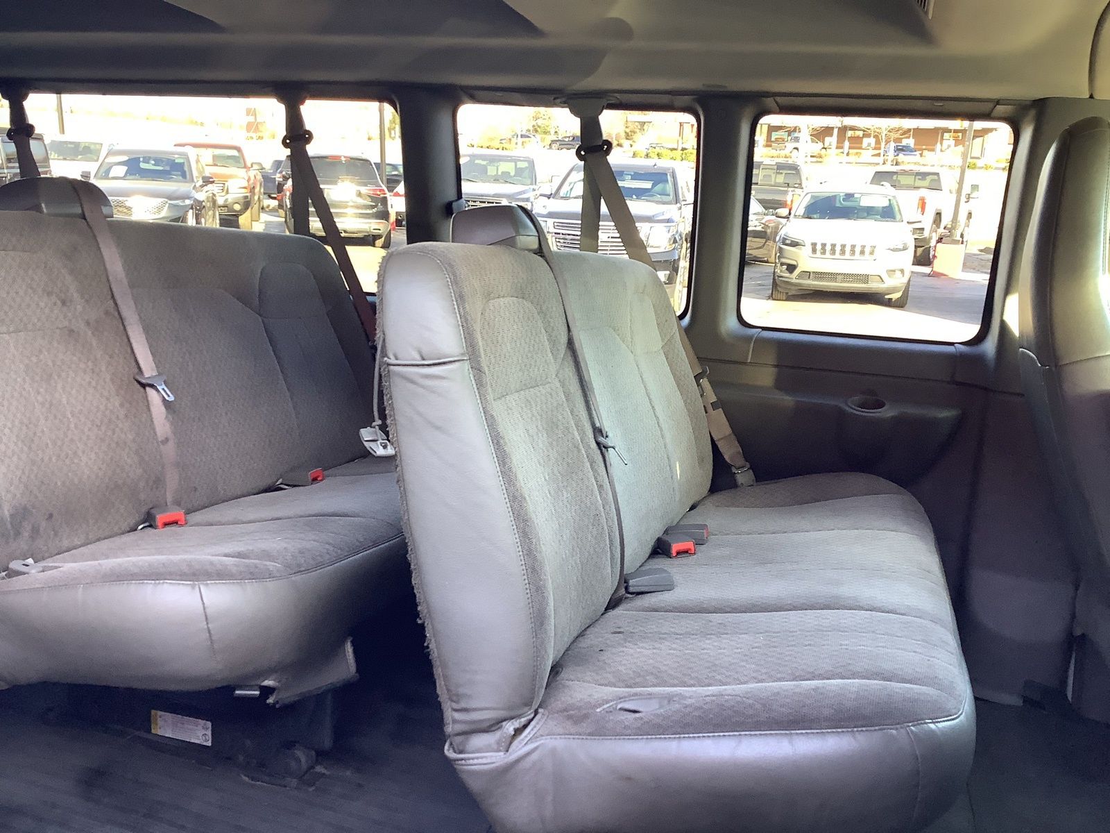 2021 Chevrolet Express Passenger LT - Photo 12