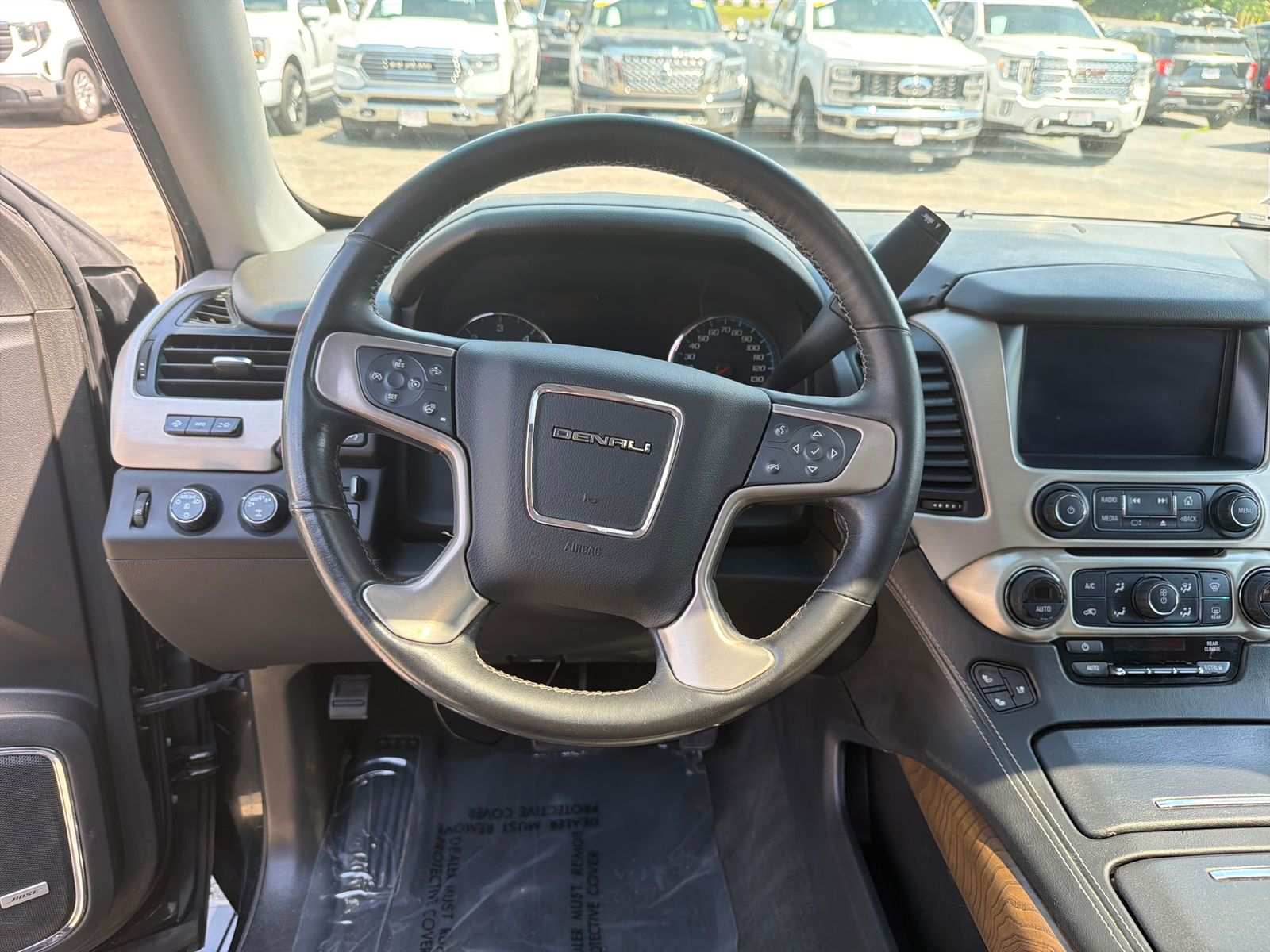 2020 GMC Yukon Denali - Photo 14