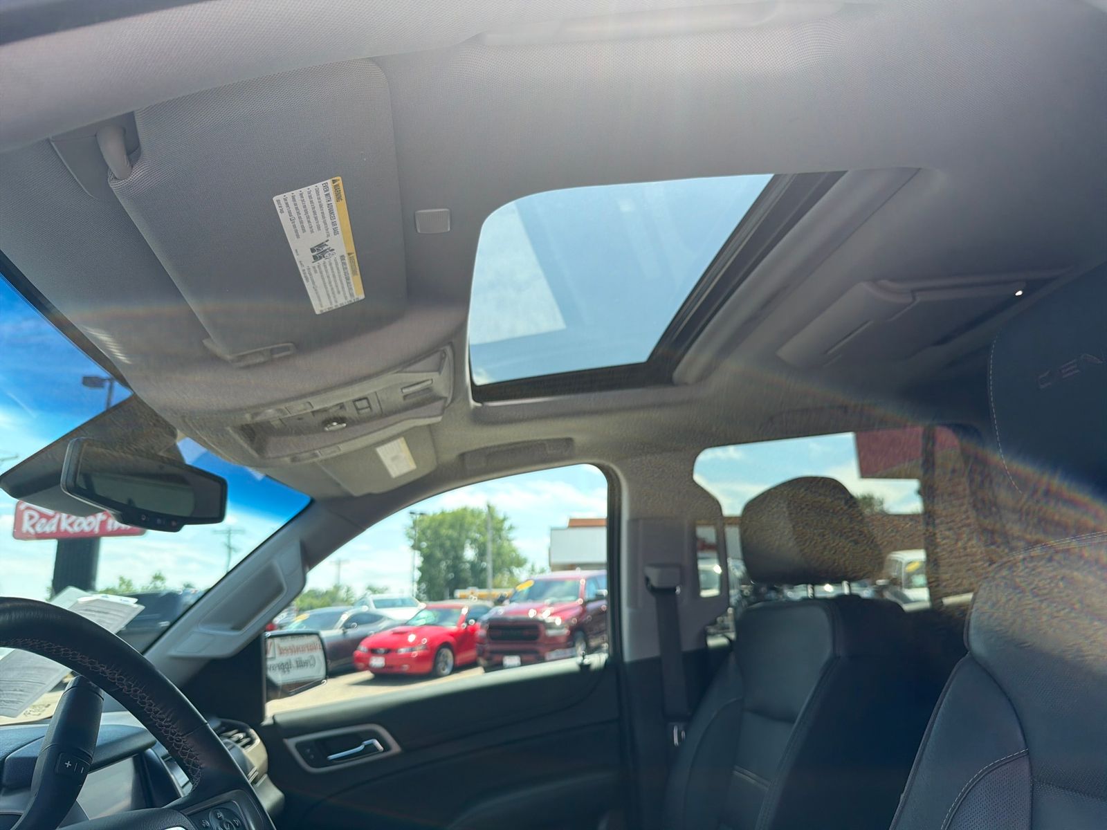 2020 GMC Yukon Denali - Photo 22