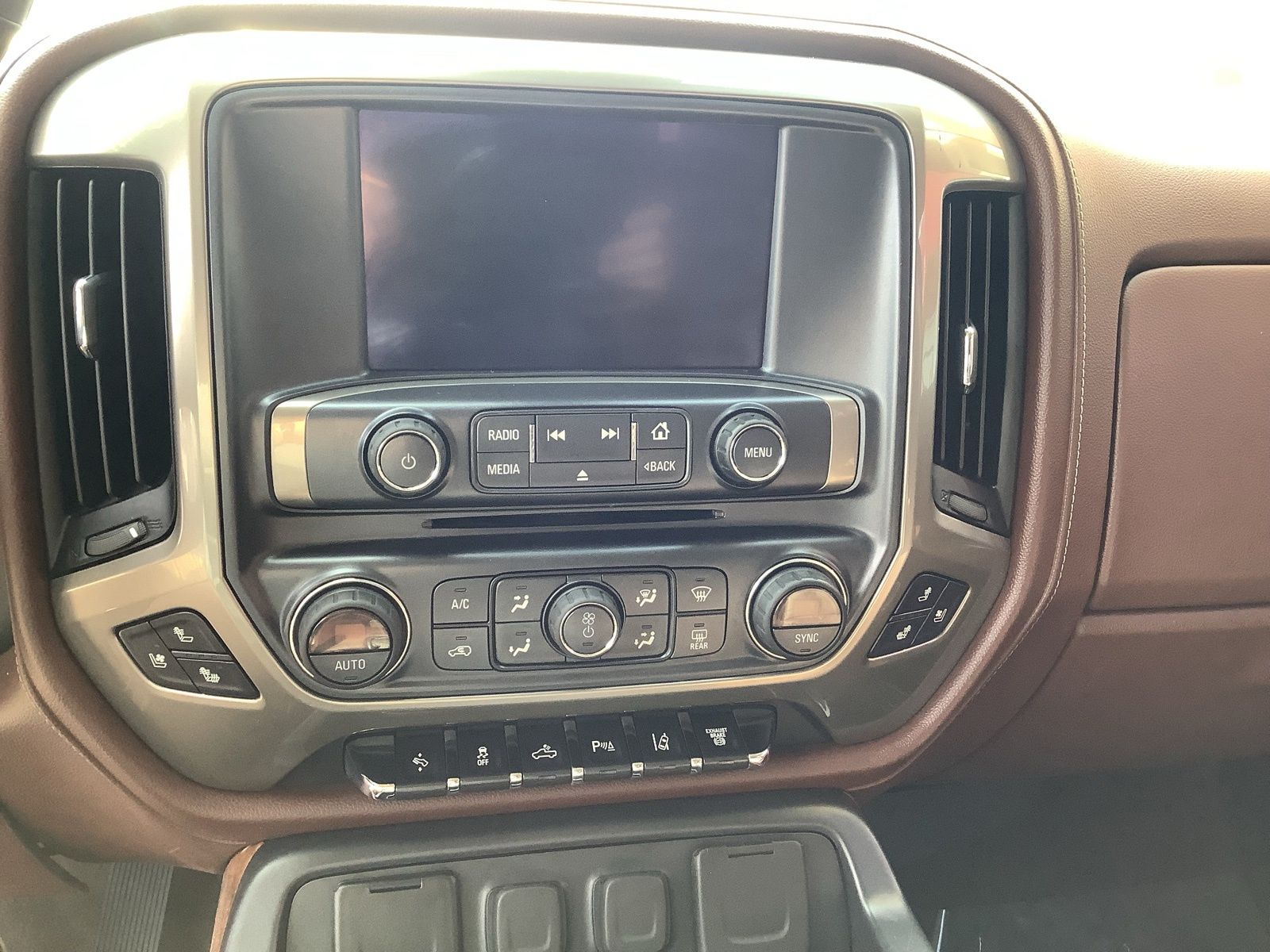 2018 Chevrolet Silverado 2500HD High Country - Photo 16