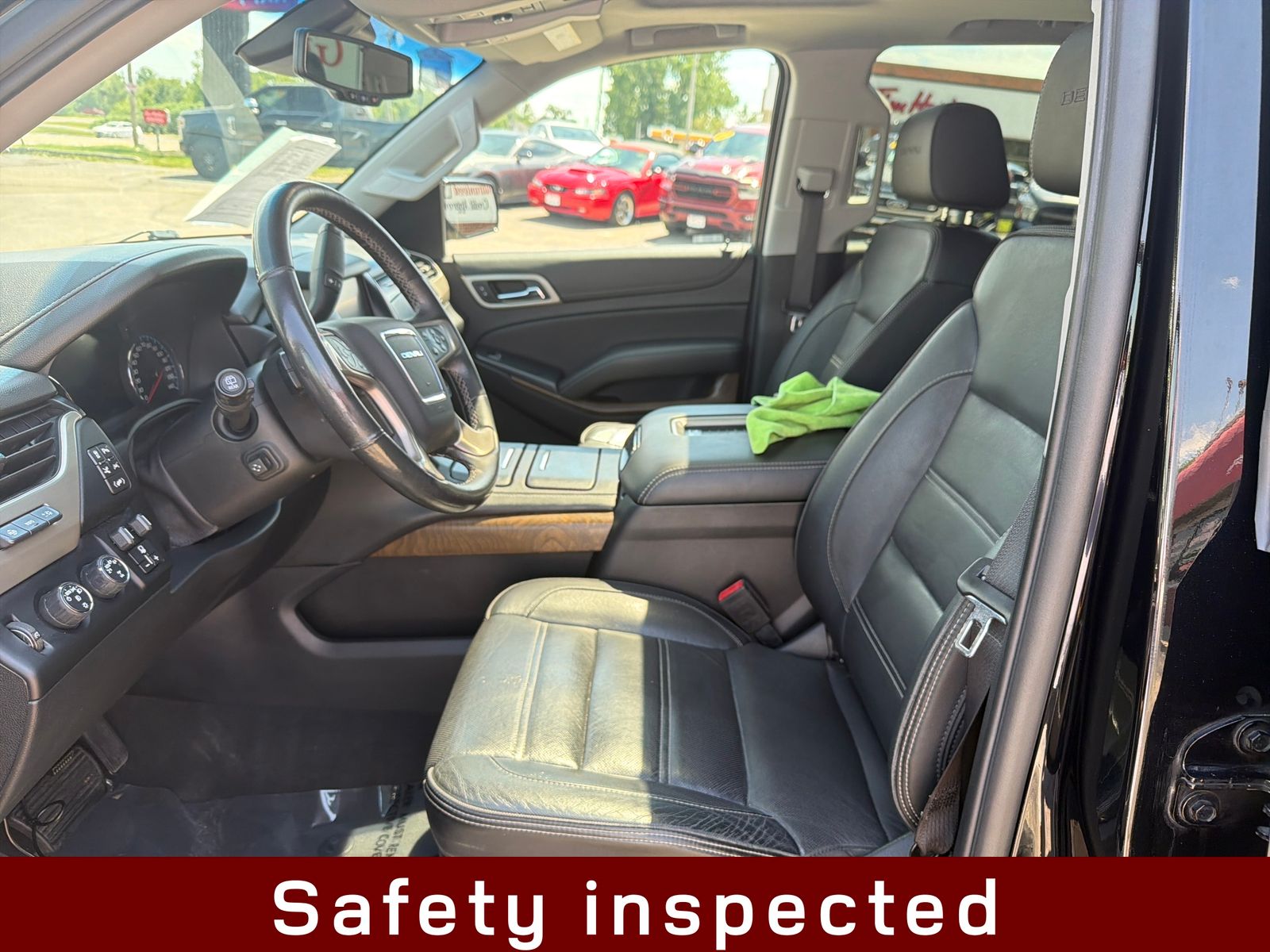 2020 GMC Yukon Denali - Photo 10