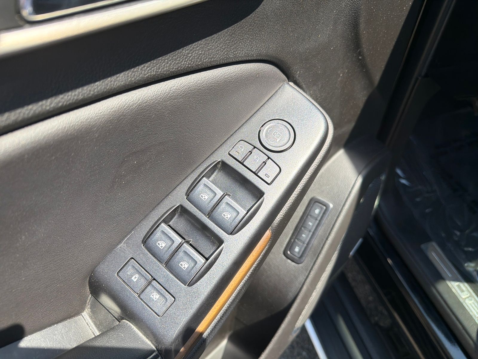 2020 GMC Yukon Denali - Photo 12