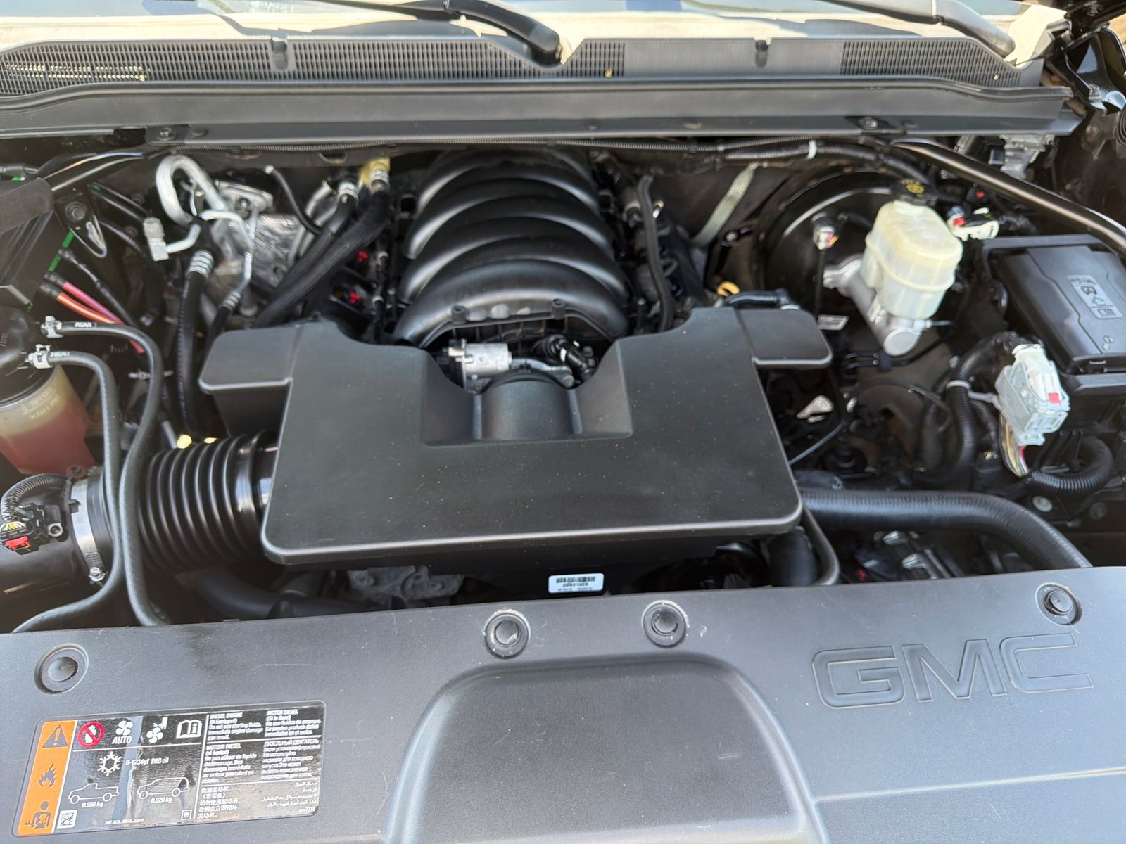 2020 GMC Yukon Denali - Photo 23