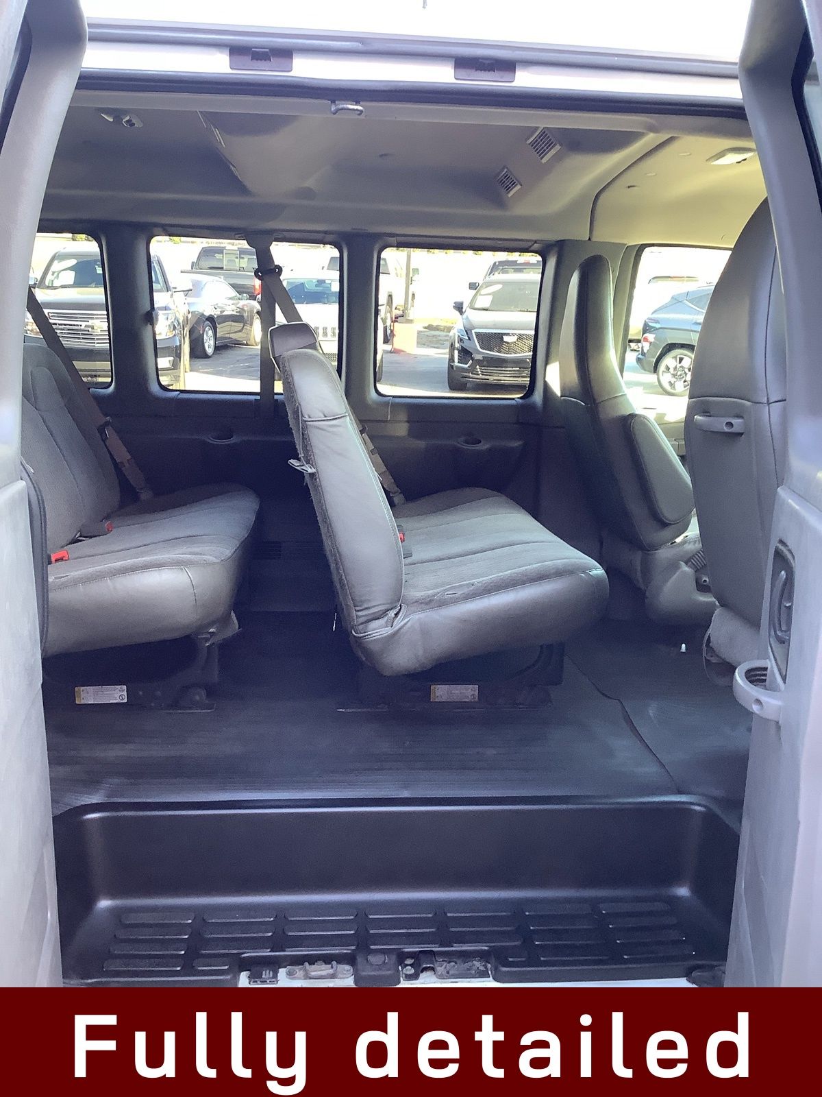 2021 Chevrolet Express Passenger LT - Photo 11
