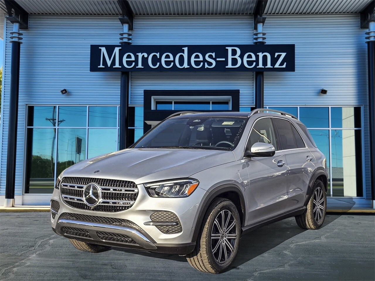 2025 Mercedes Benz GLE 350 4MATIC photo 3