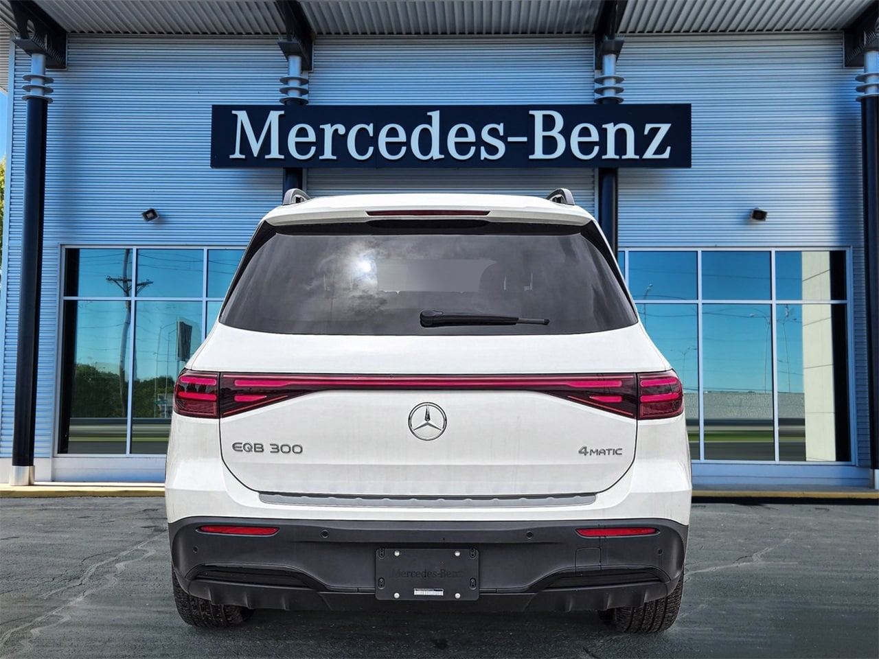 EQB 300 4MATIC SUV
