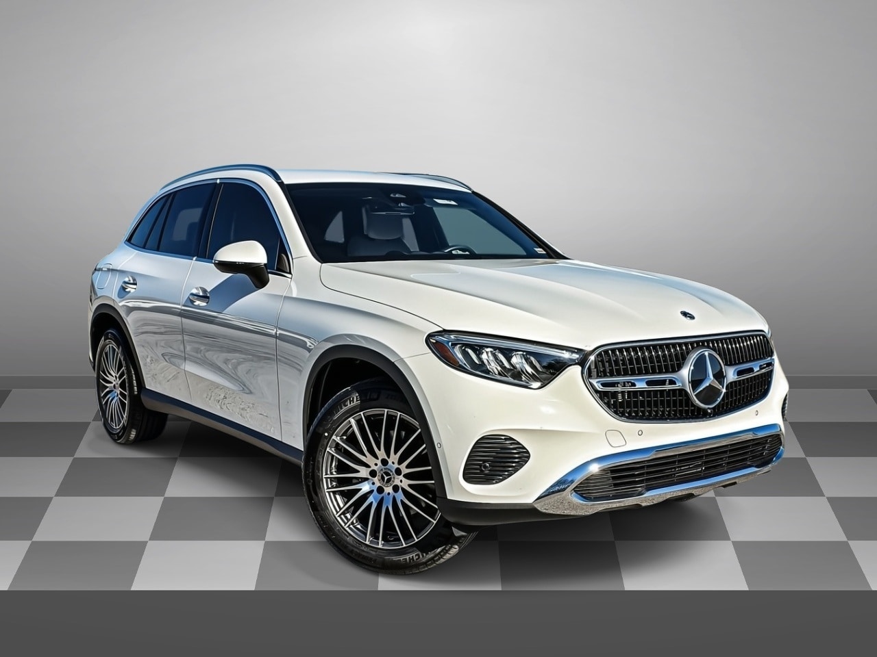 2025 Mercedes-Benz GLC Base's photo