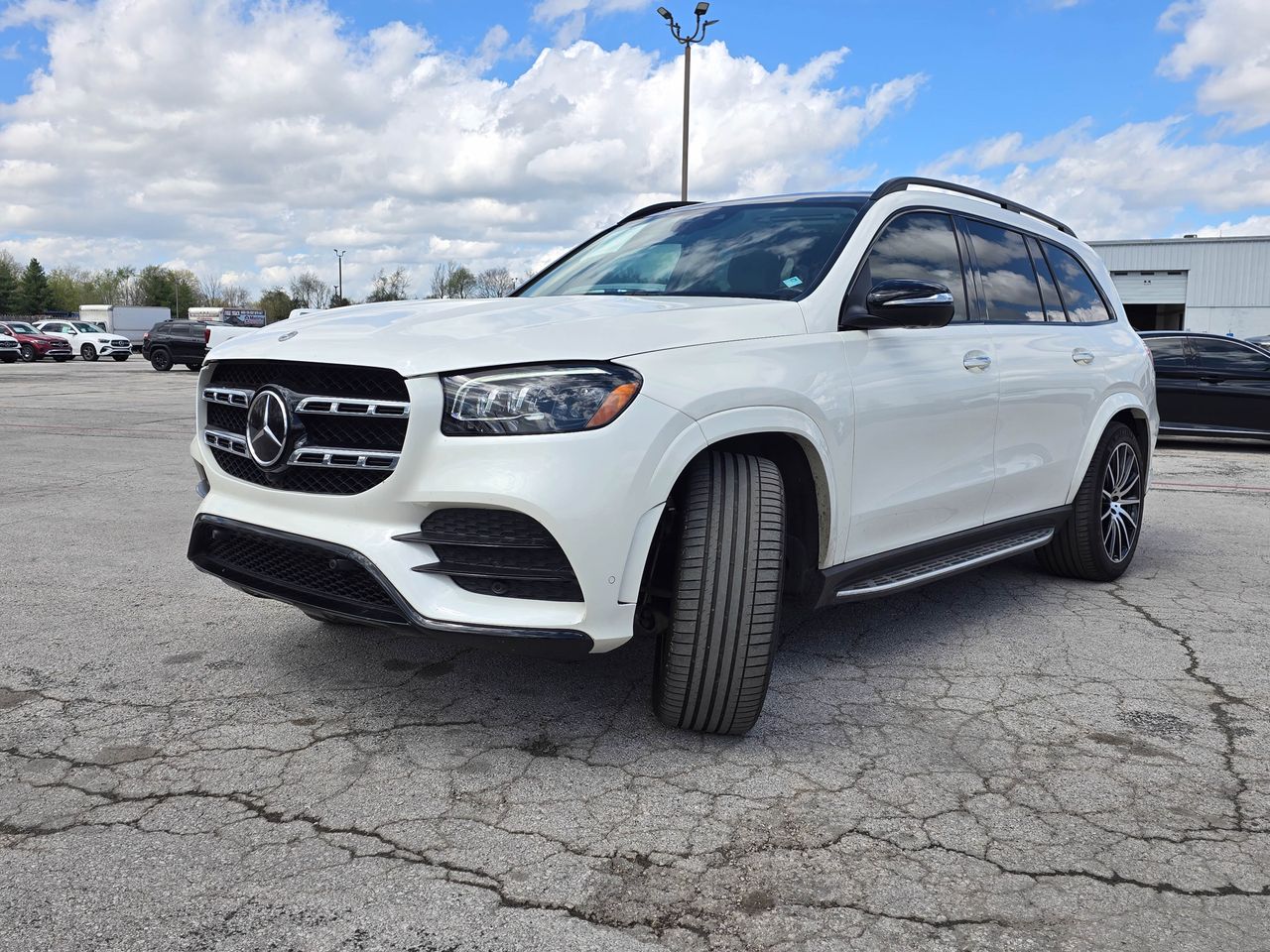 View vehicle photo 3