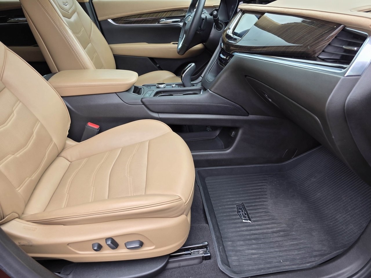 XT6 Premium Luxury