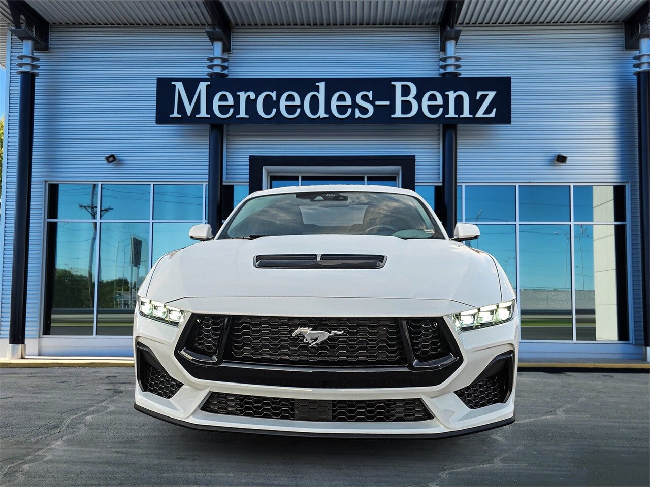 2024 Ford Mustang GT Premium photo 2