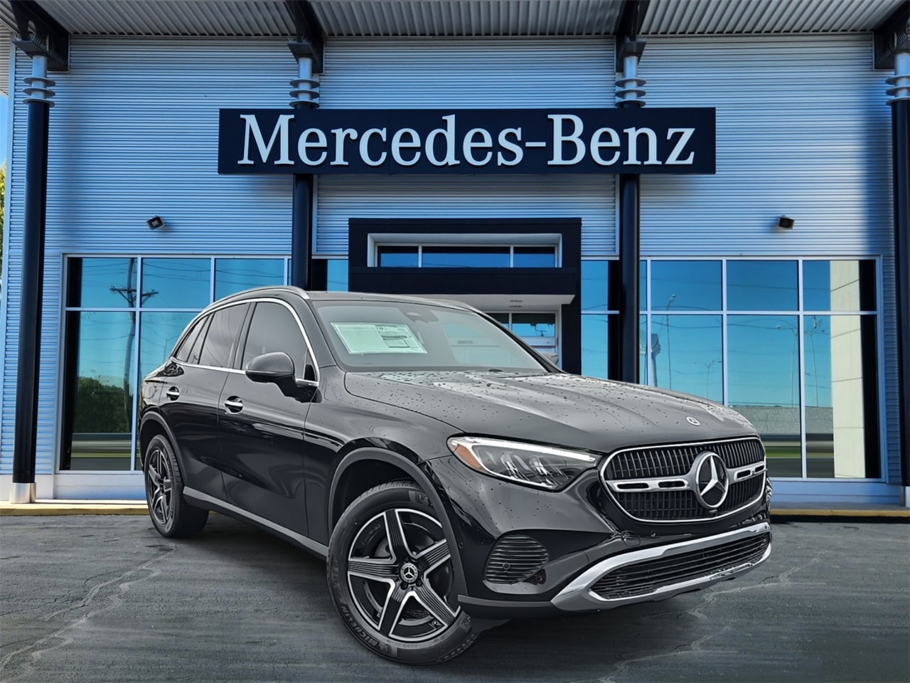 2026 Mercedes-Benz GLC Base's photo