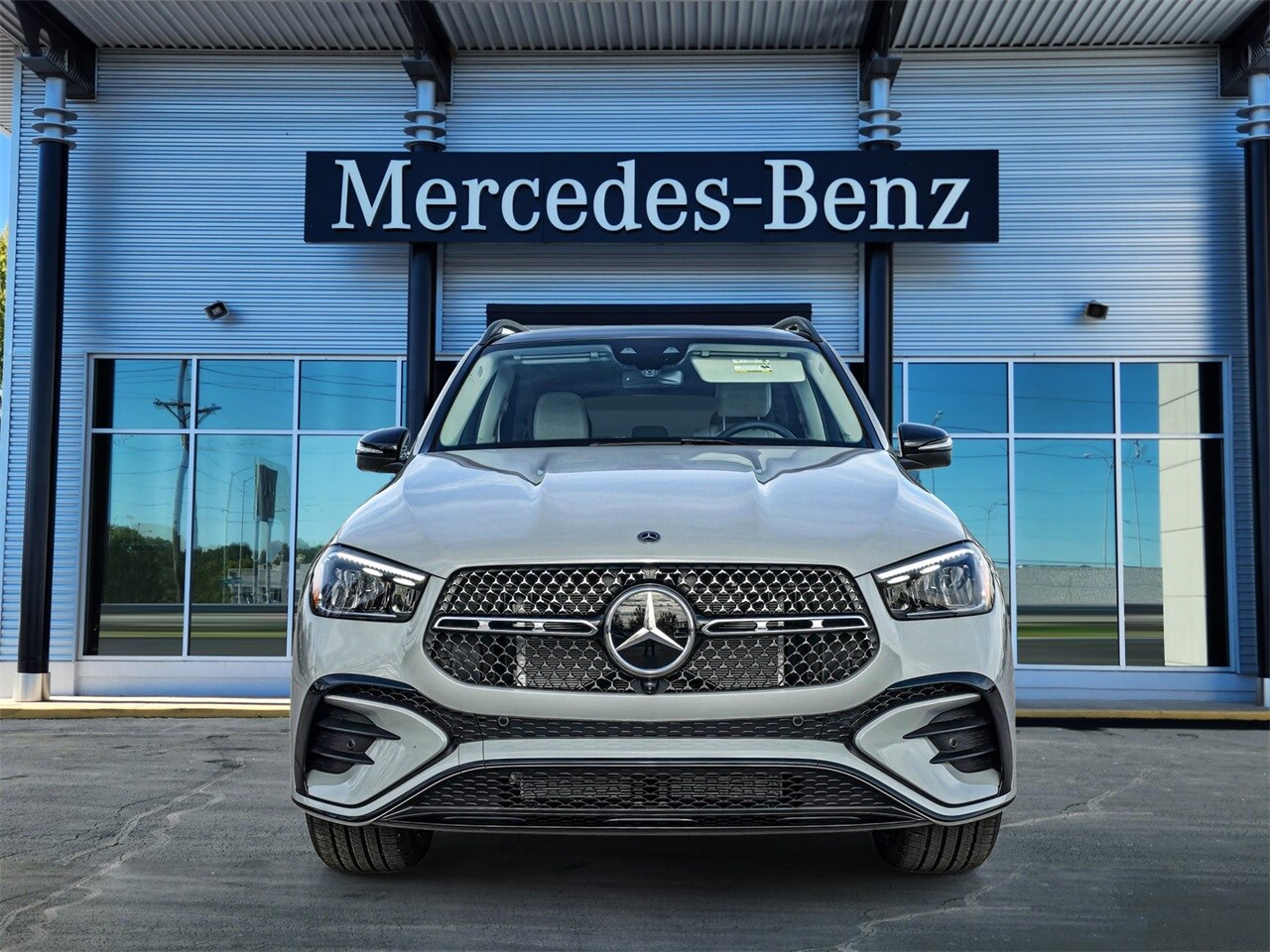 2026 Mercedes Benz GLE 350 4MATIC photo 2