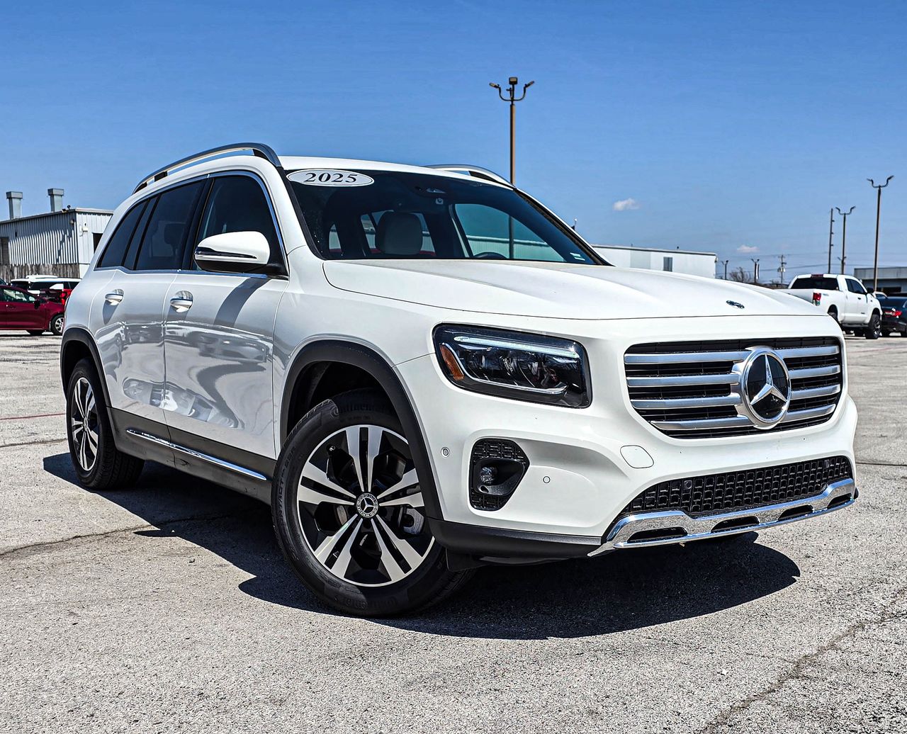 Polar White 2025 Mercedes-Benz GLB 250 4MATIC SUV / Crossover All-Wheel Drive 8-Speed Dual Clutch