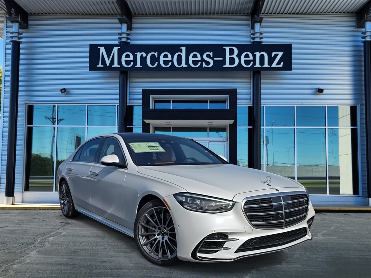 2026 Mercedes-Benz S-Class S 580's photo