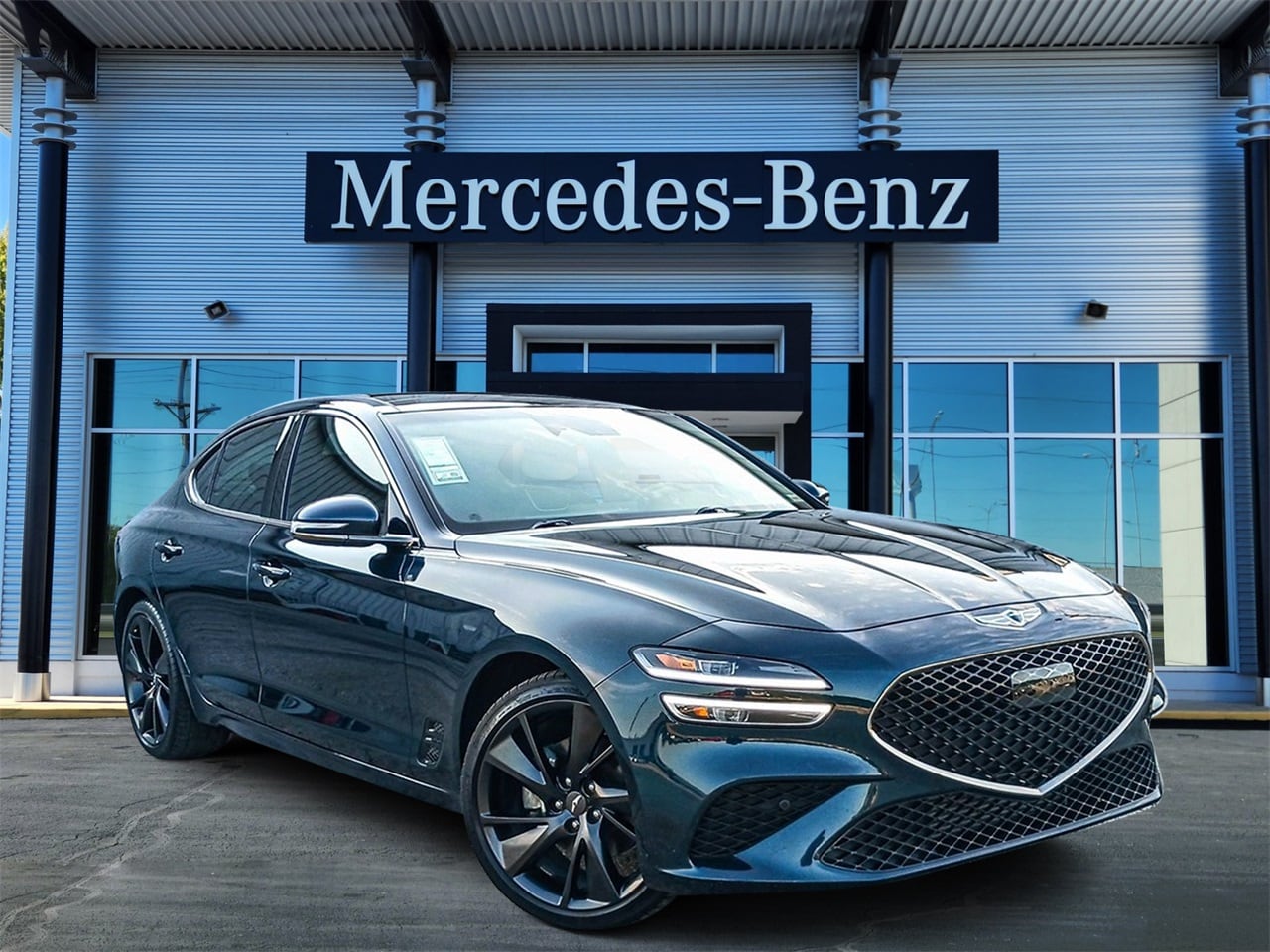 2023 Genesis G70 2.0T