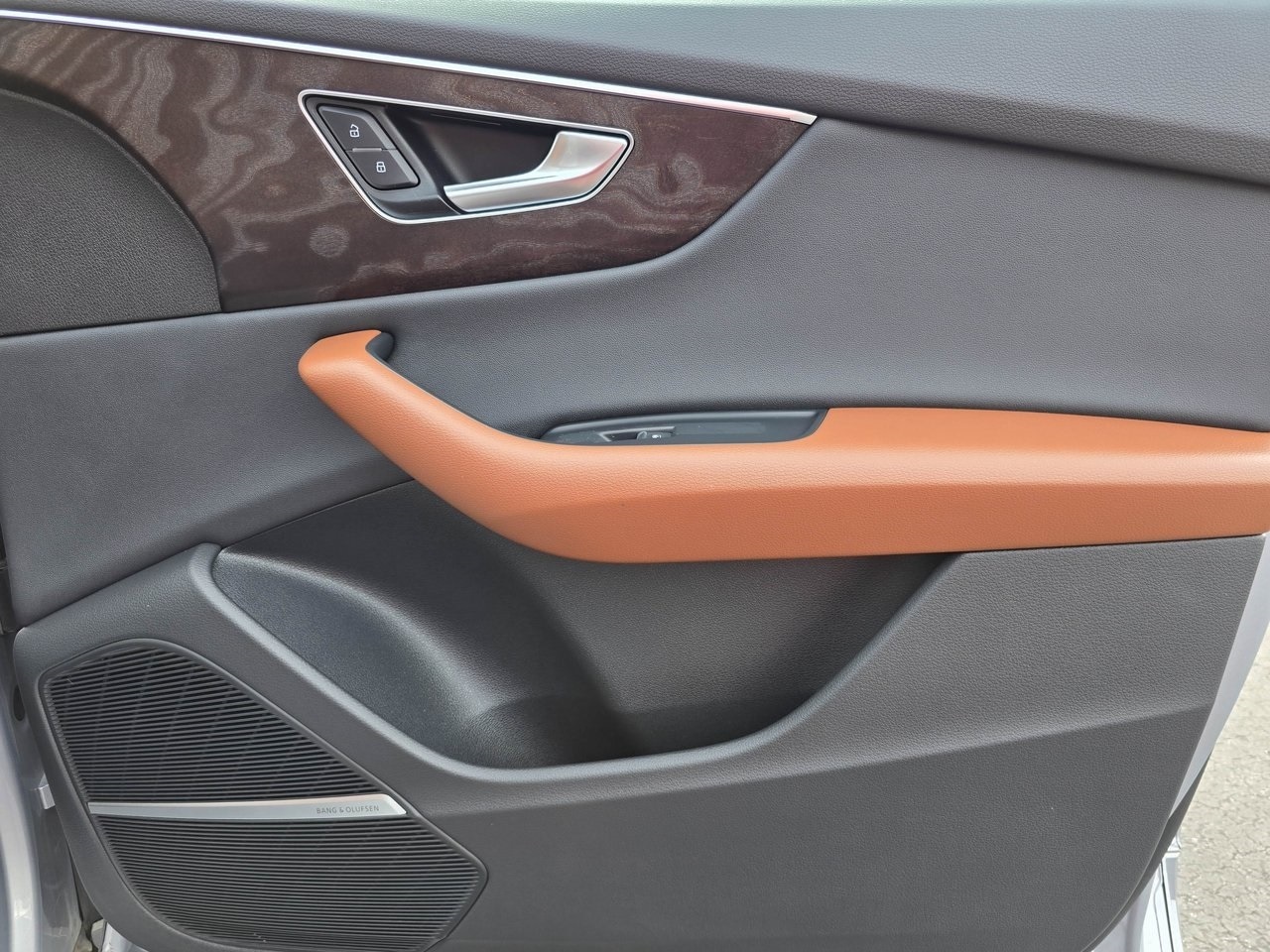 Q8 Premium Plus 55 TFSI quattro