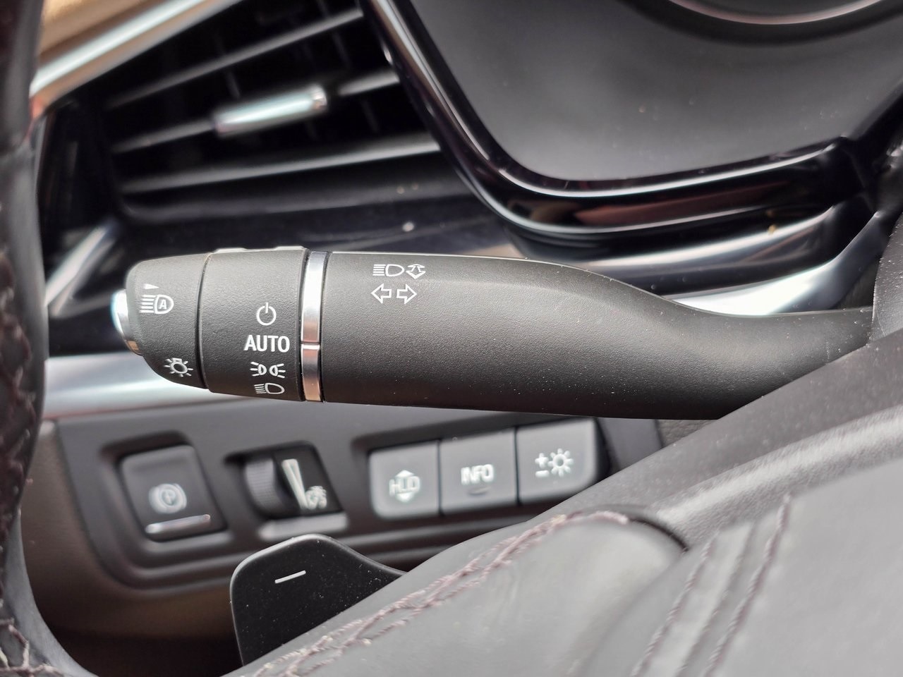 XT6 Premium Luxury