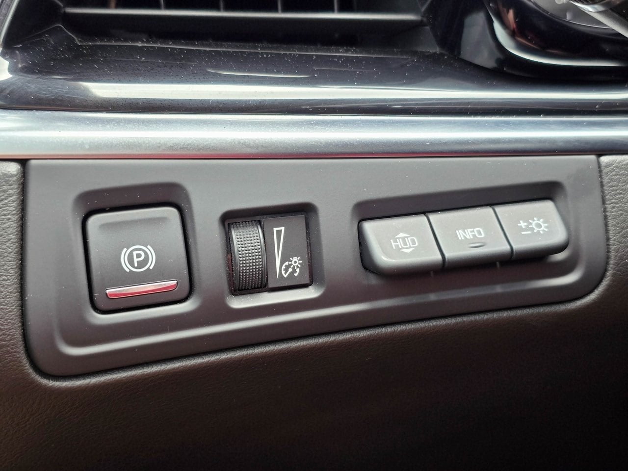XT6 Premium Luxury