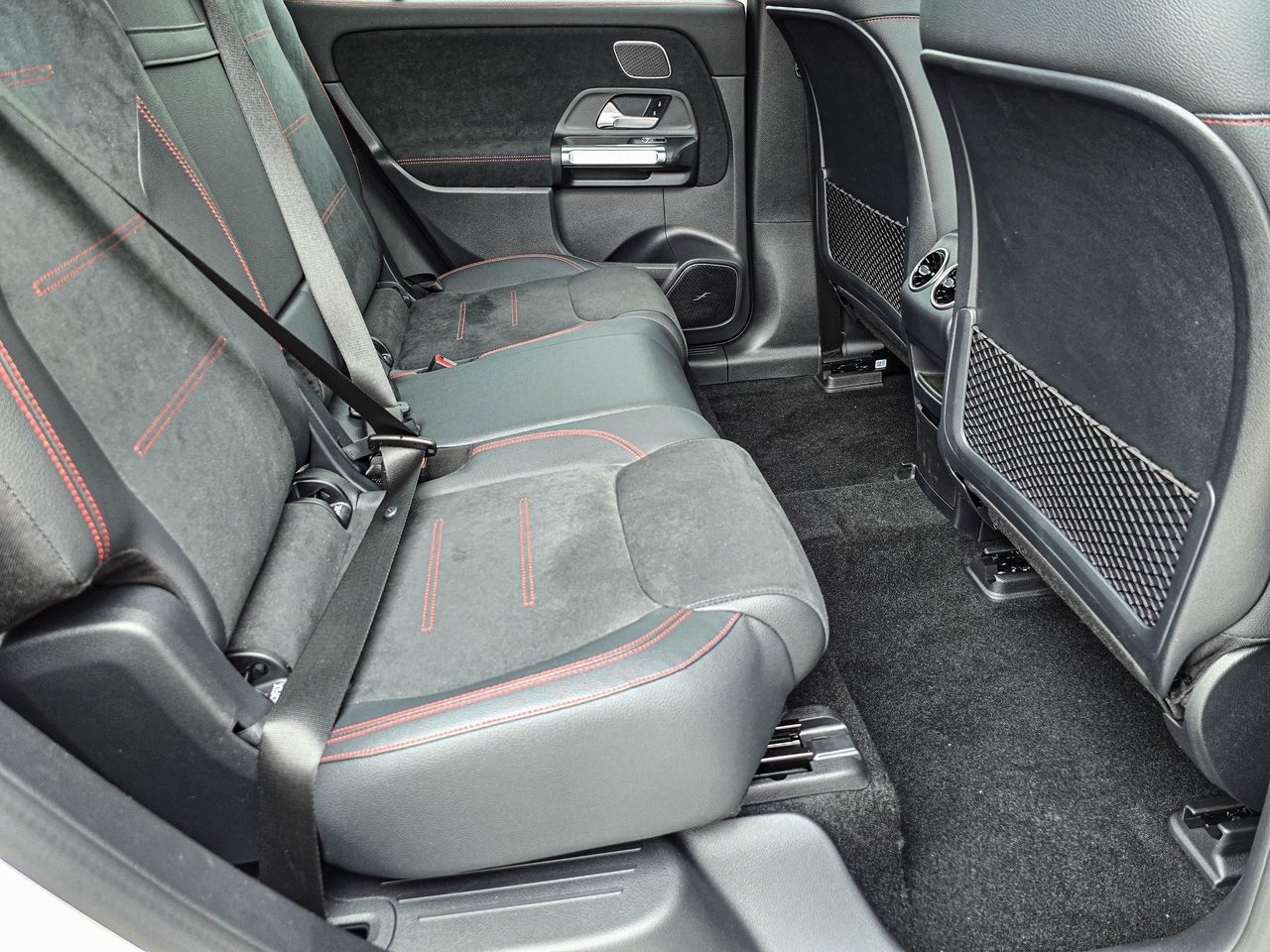 EQB 300 4MATIC SUV