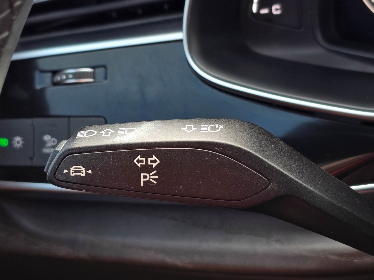 Q8 Premium Plus 55 TFSI quattro