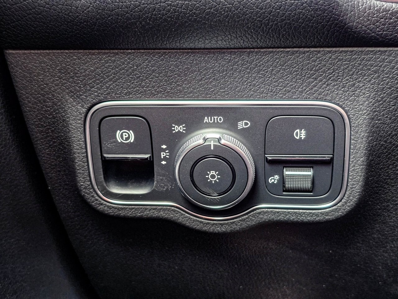 EQB 300 4MATIC SUV