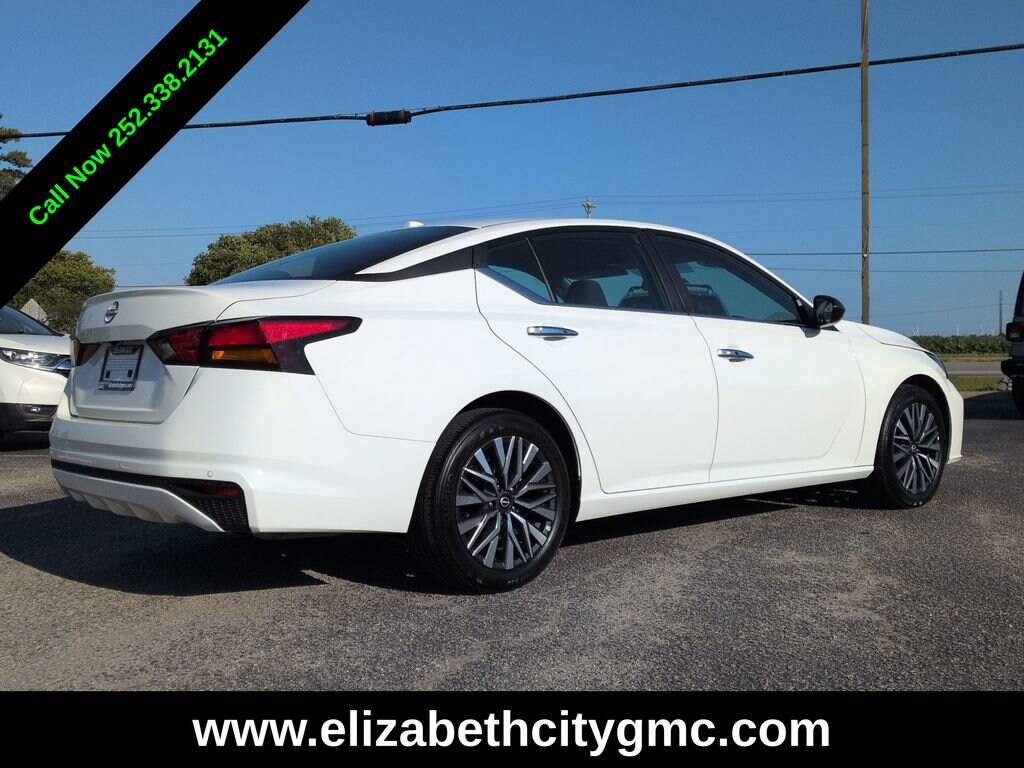 Used 2025 Nissan Altima SV Sedan