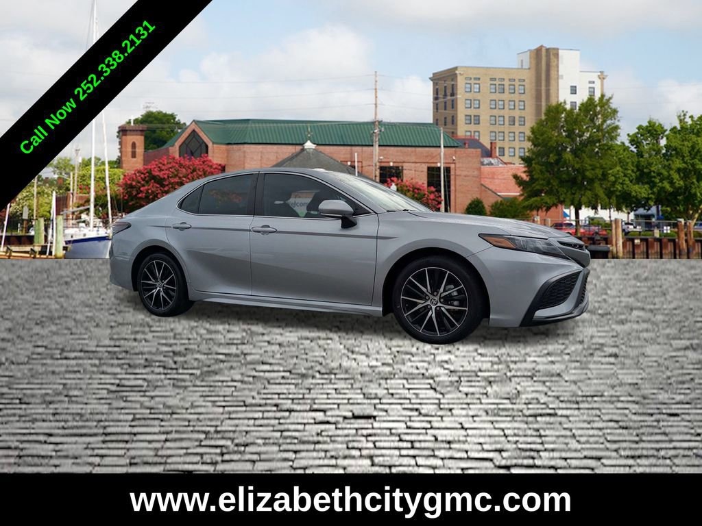 Used 2024 Toyota Camry SE Sedan
