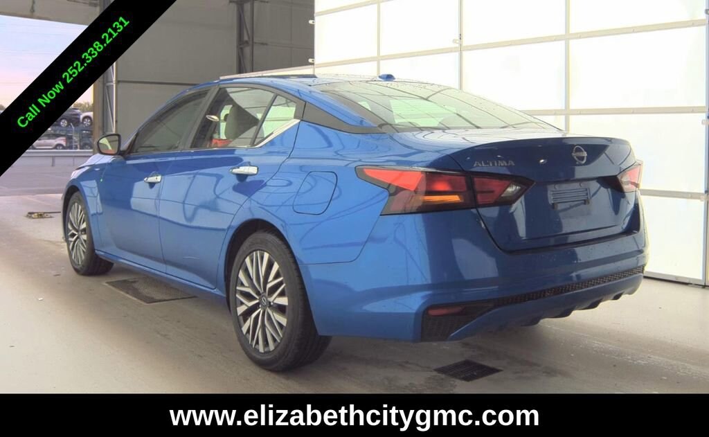 Used 2025 Nissan Altima SV Sedan
