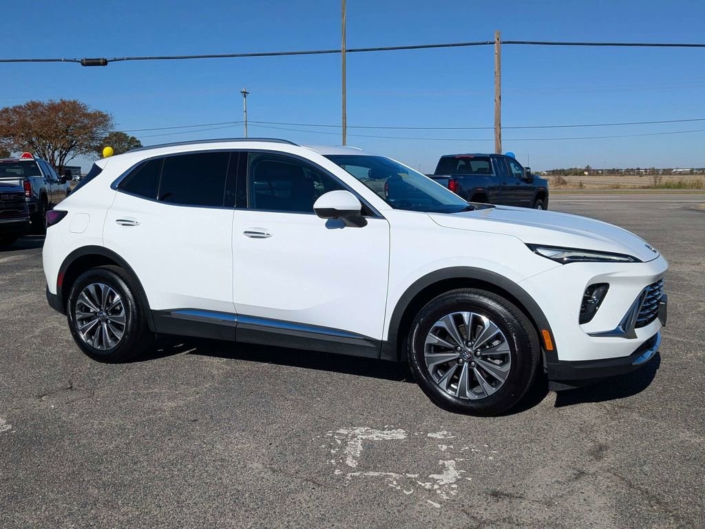 Used 2025 Buick Envision Preferred SUV